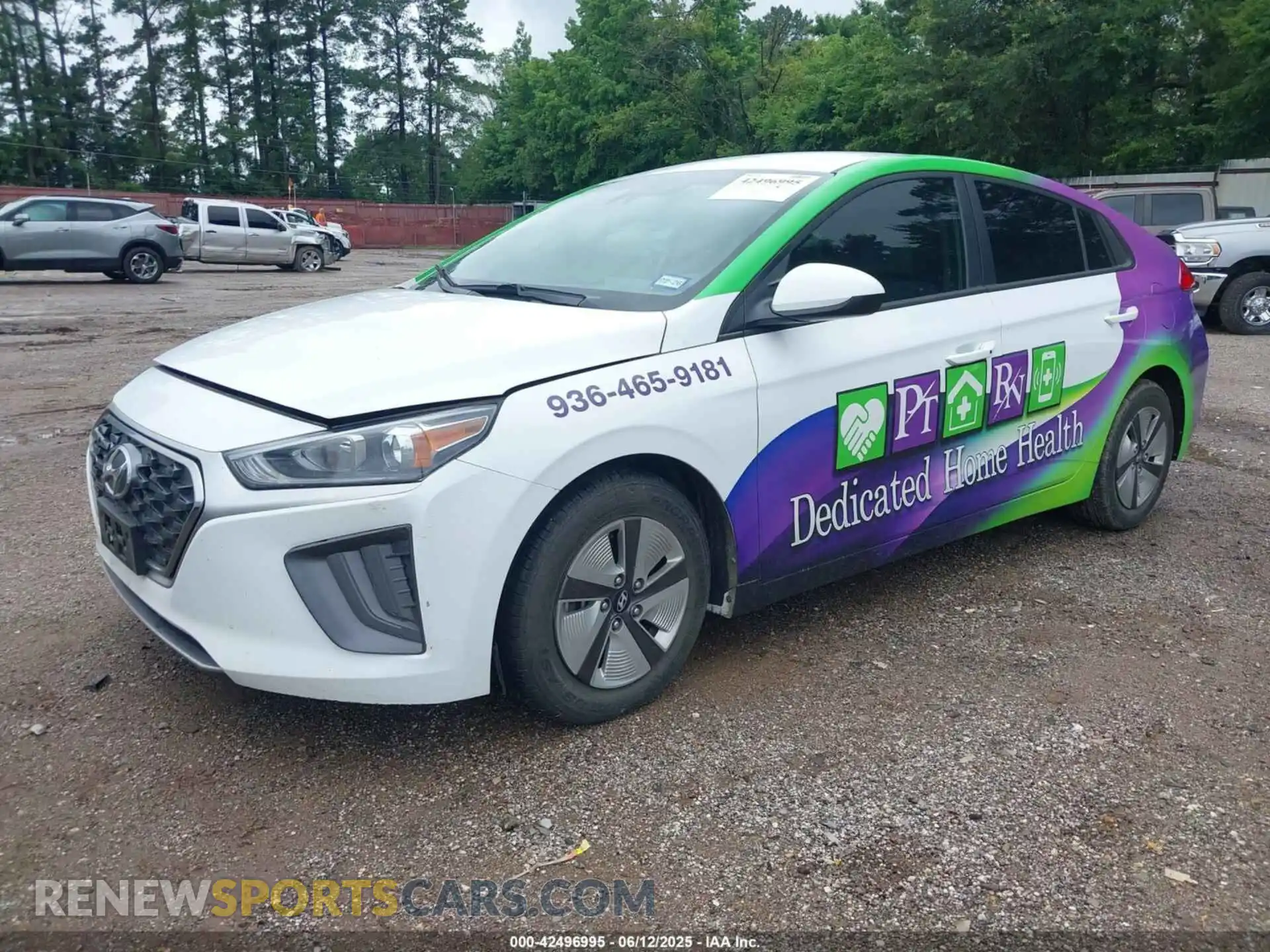 2 Photograph of a damaged car KMHC65LC3NU281365 HYUNDAI IONIQ HYBRID 2022