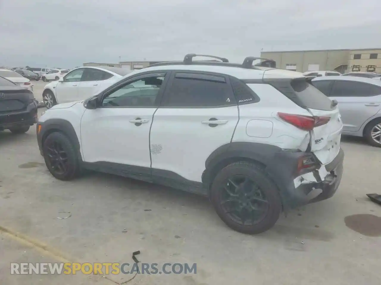 2 Photograph of a damaged car KM8K22AAXMU613775 HYUNDAI KONA 2021