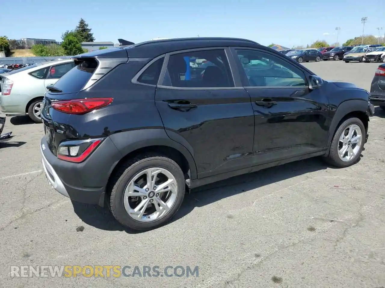 3 Photograph of a damaged car KM8K6CAB9NU856417 HYUNDAI KONA 2022