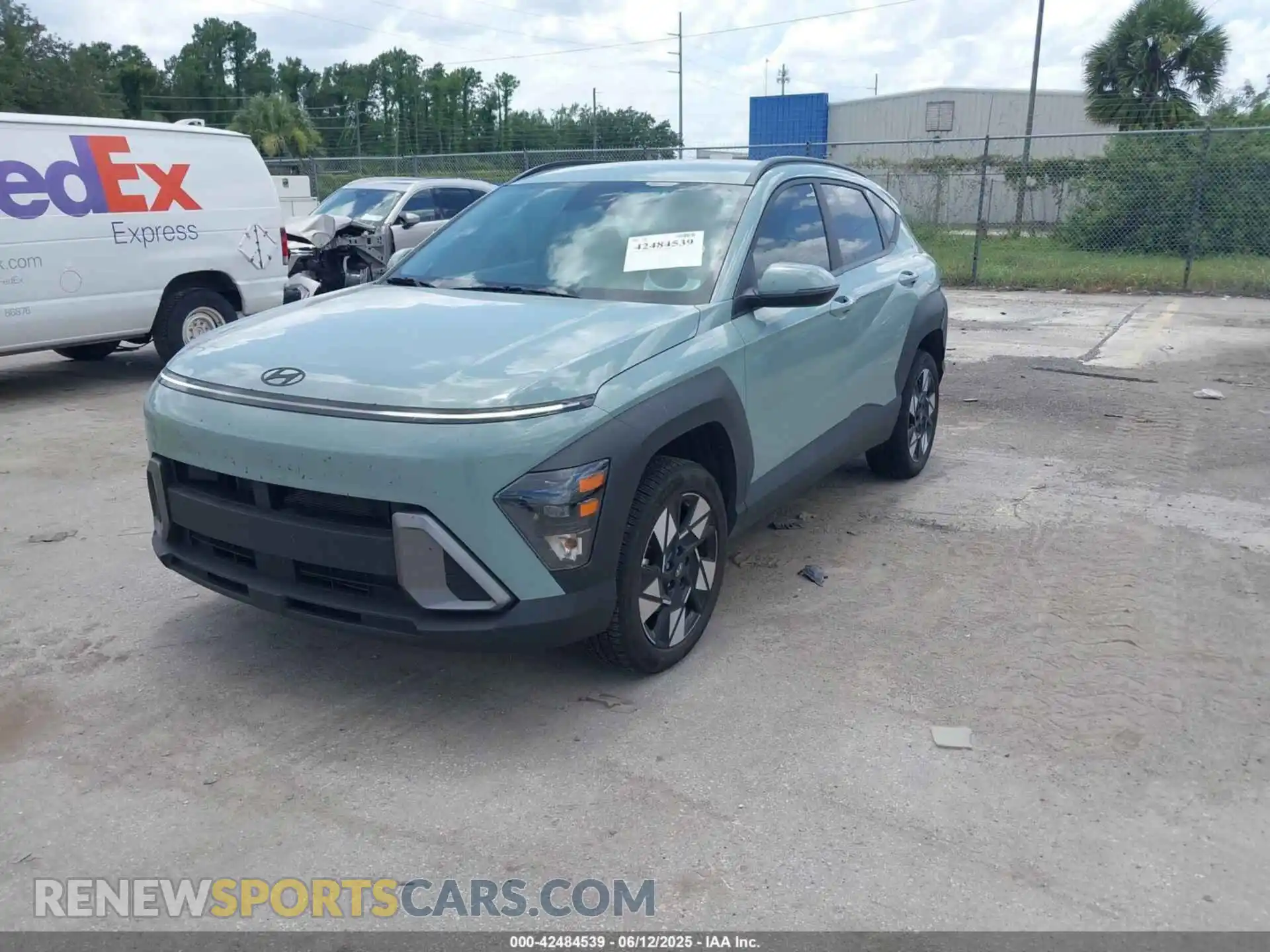 2 Фотография поврежденного автомобиля KM8HBCAB9RU038326 HYUNDAI KONA 2024