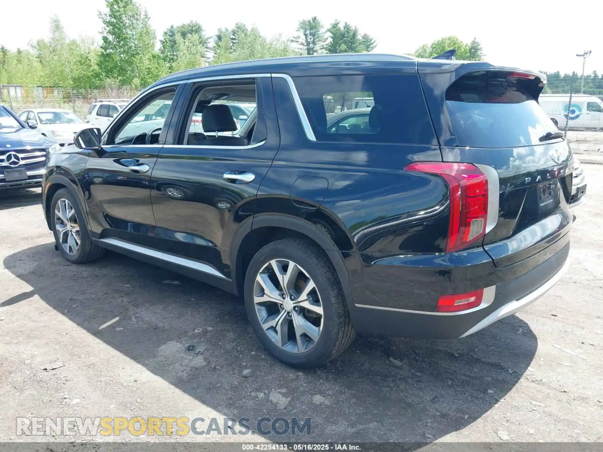 3 Photograph of a damaged car KM8R4DHE5LU031403 HYUNDAI PALISADE 2020