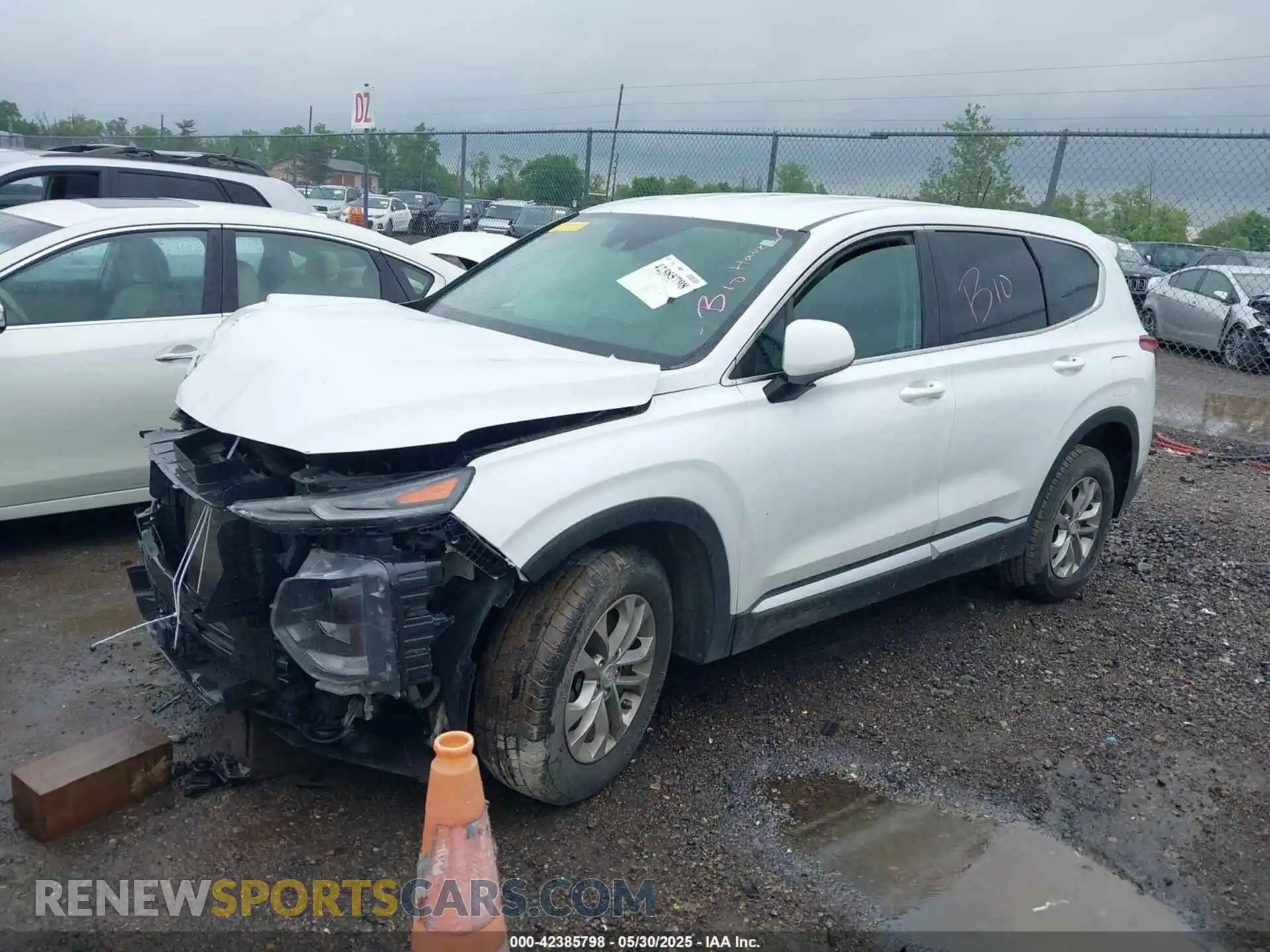 2 Photograph of a damaged car 5NMS2CAD1KH032805 HYUNDAI SANTA FE 2019
