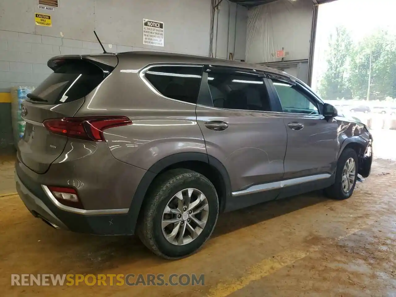 3 Photograph of a damaged car 5NMS2CAD5LH194499 HYUNDAI SANTA FE 2020