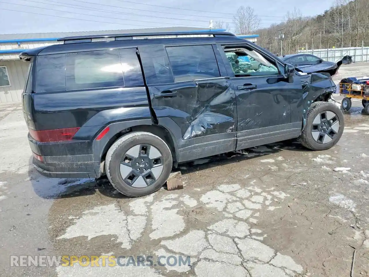 3 Photograph of a damaged car 5NMP2DG19RH008545 HYUNDAI SANTA FE 2024