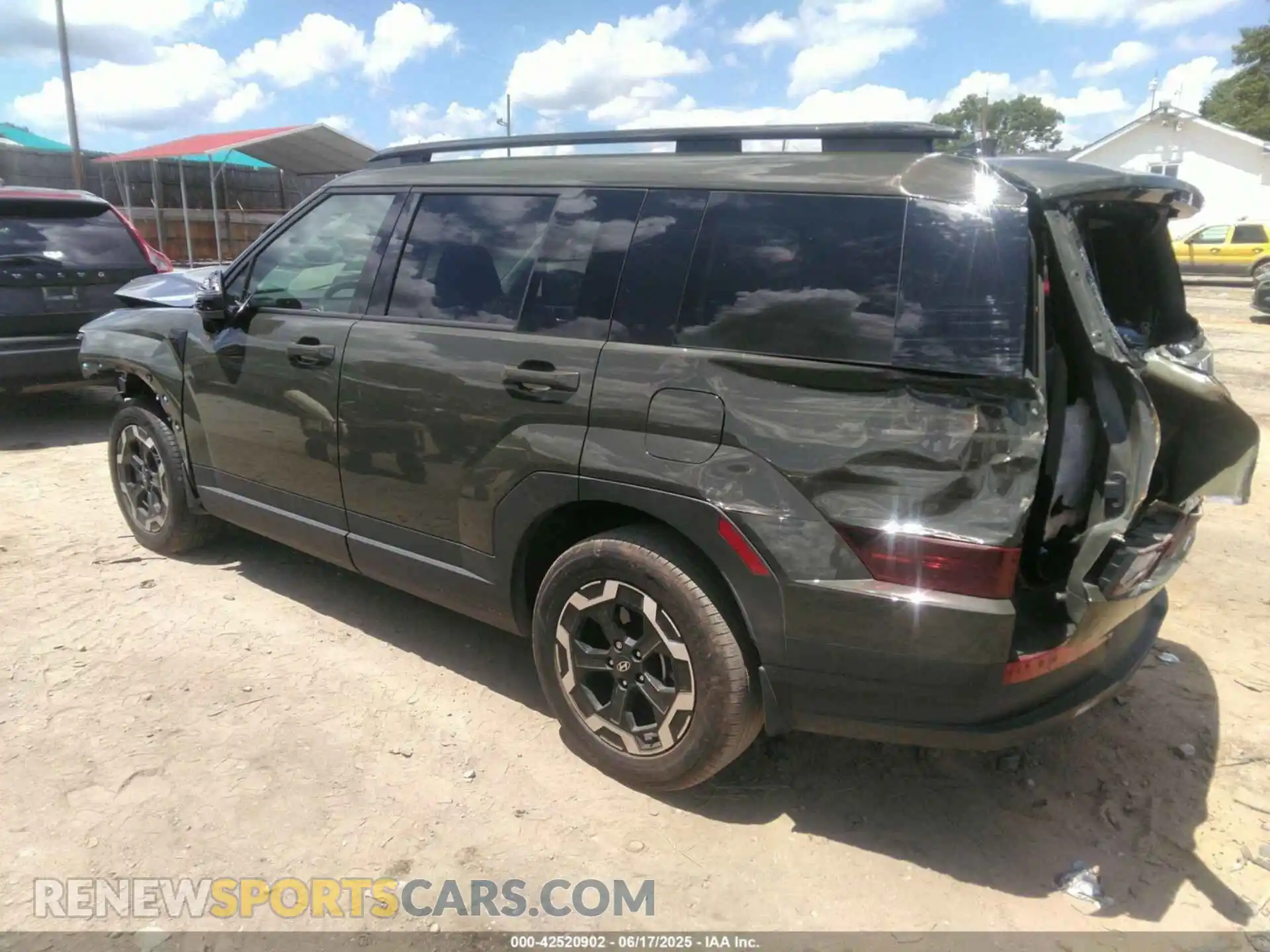 3 fotografías del automóvil dañado 5NMP24GL2SH108297 HYUNDAI SANTA FE 2025