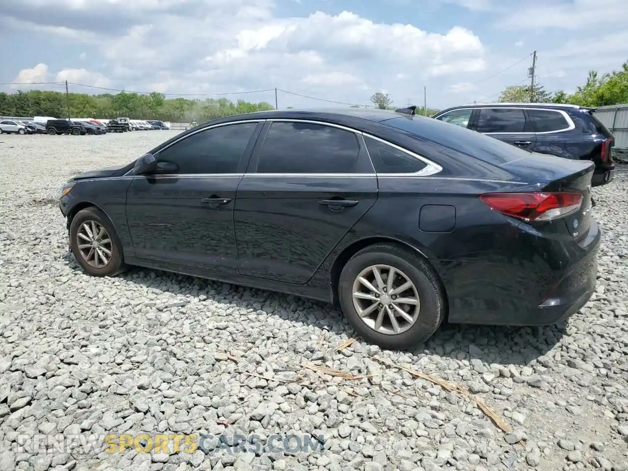 2 Photograph of a damaged car 5NPE24AF5KH785566 HYUNDAI SONATA 2019