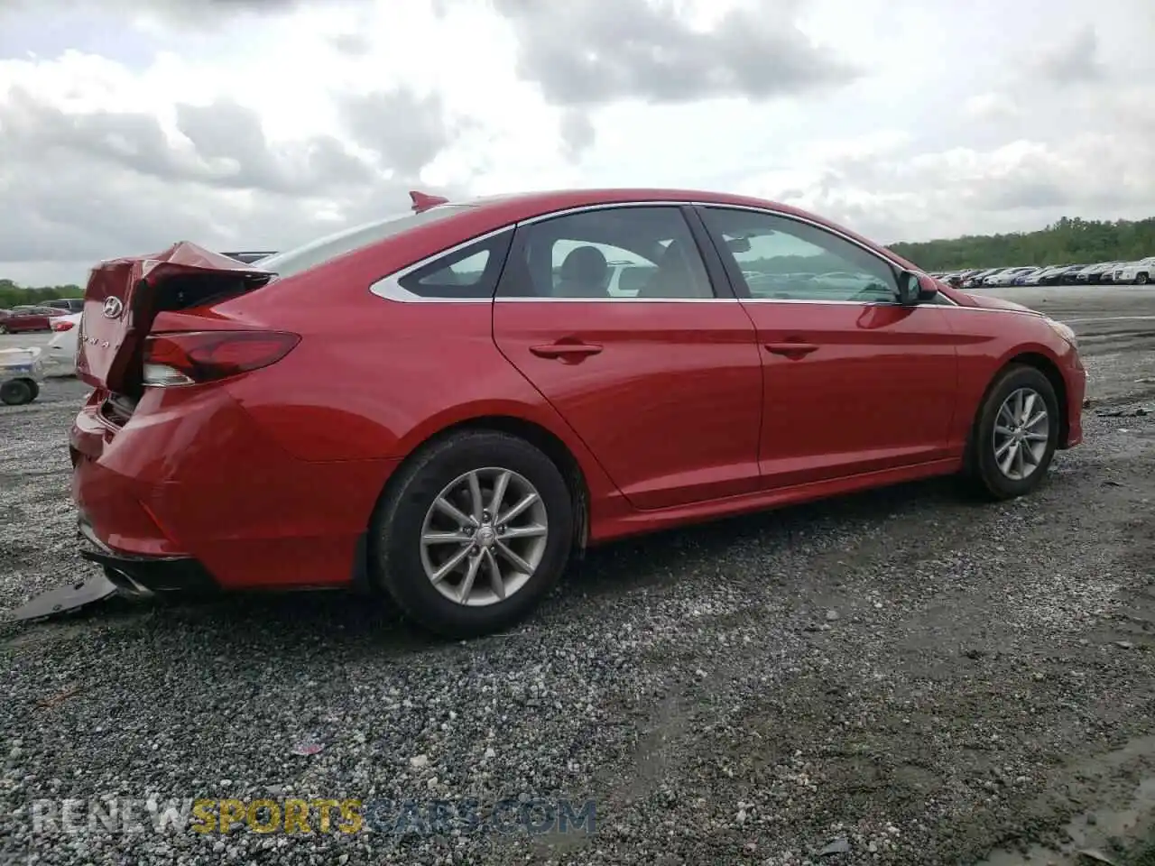3 Photograph of a damaged car 5NPE24AF5KH796325 HYUNDAI SONATA 2019