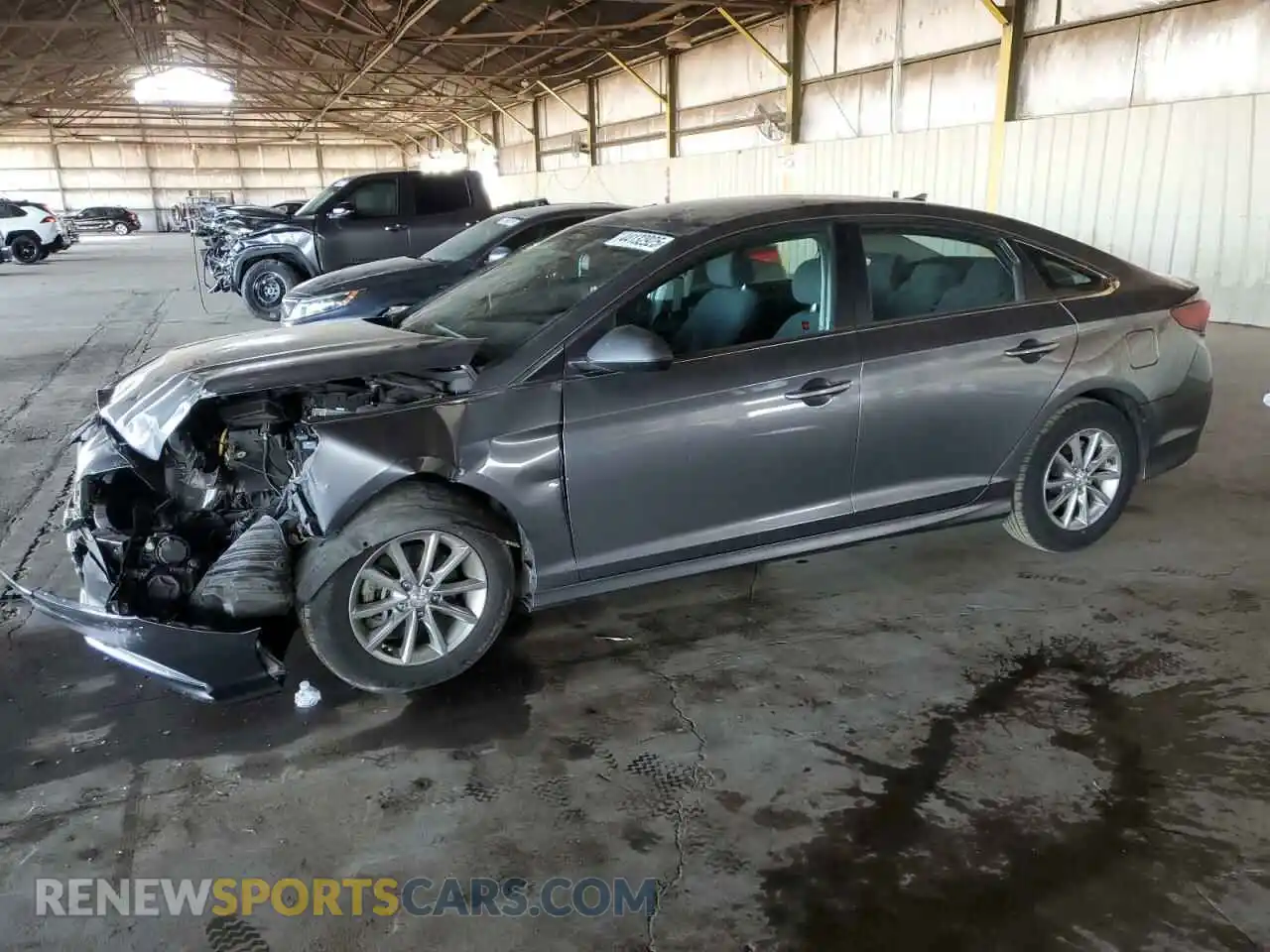 1 Photograph of a damaged car 5NPE24AF7KH746784 HYUNDAI SONATA 2019