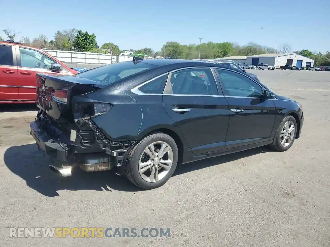 3 Photograph of a damaged car 5NPE34AF8KH802017 HYUNDAI SONATA 2019