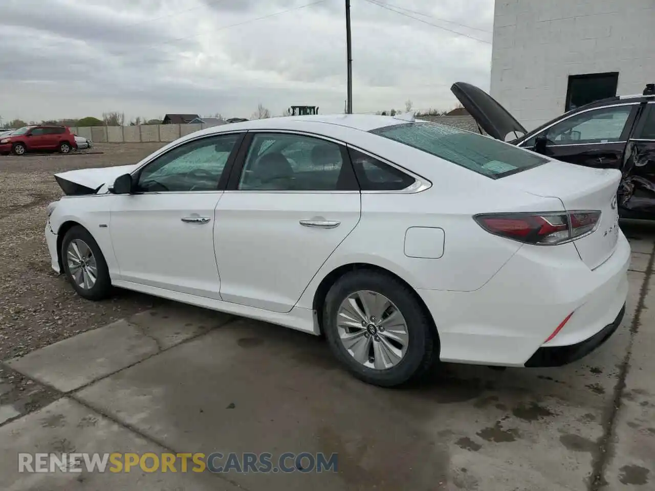 2 Photograph of a damaged car KMHE24L33KA091688 HYUNDAI SONATA 2019