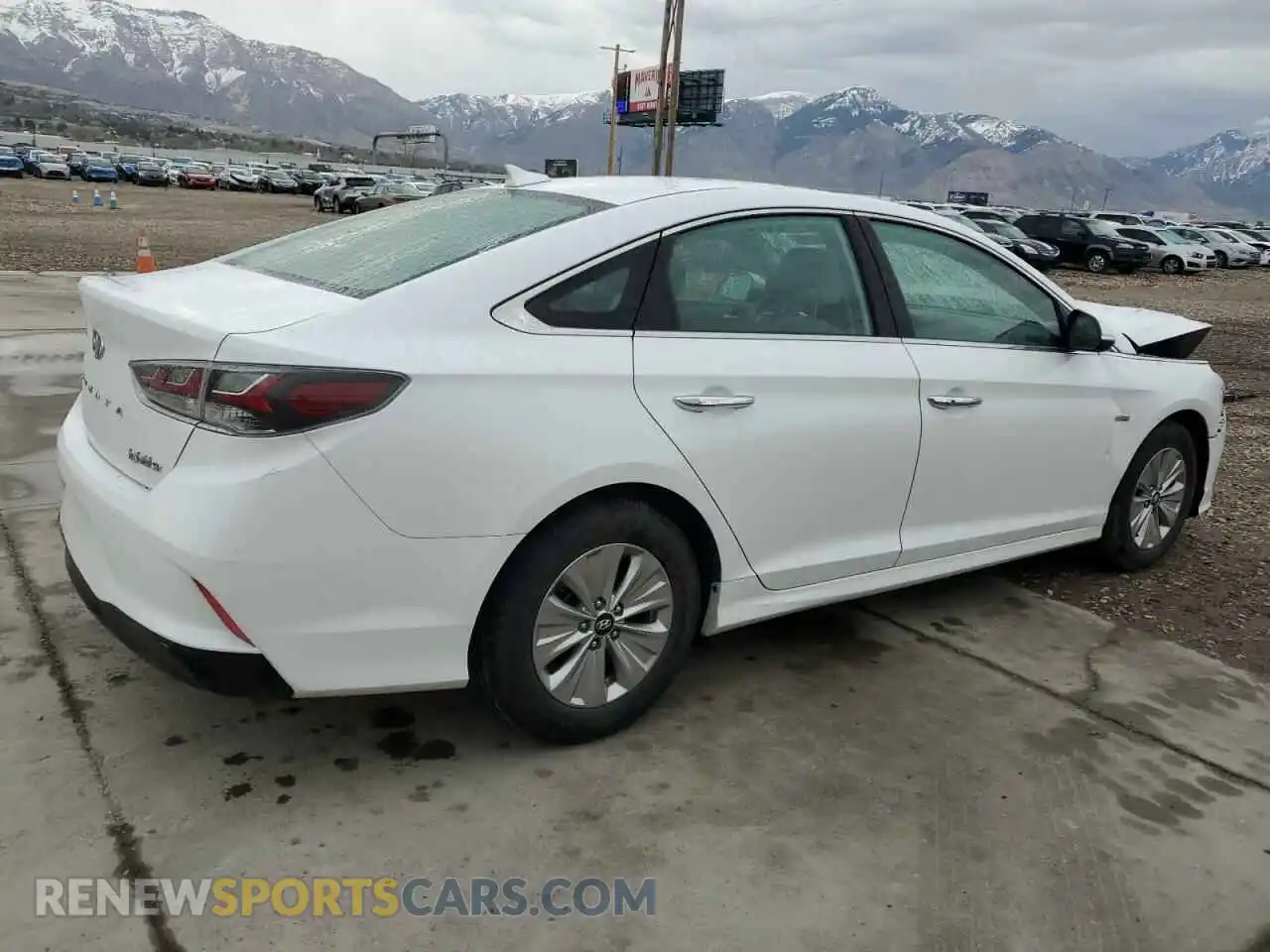3 Photograph of a damaged car KMHE24L33KA091688 HYUNDAI SONATA 2019