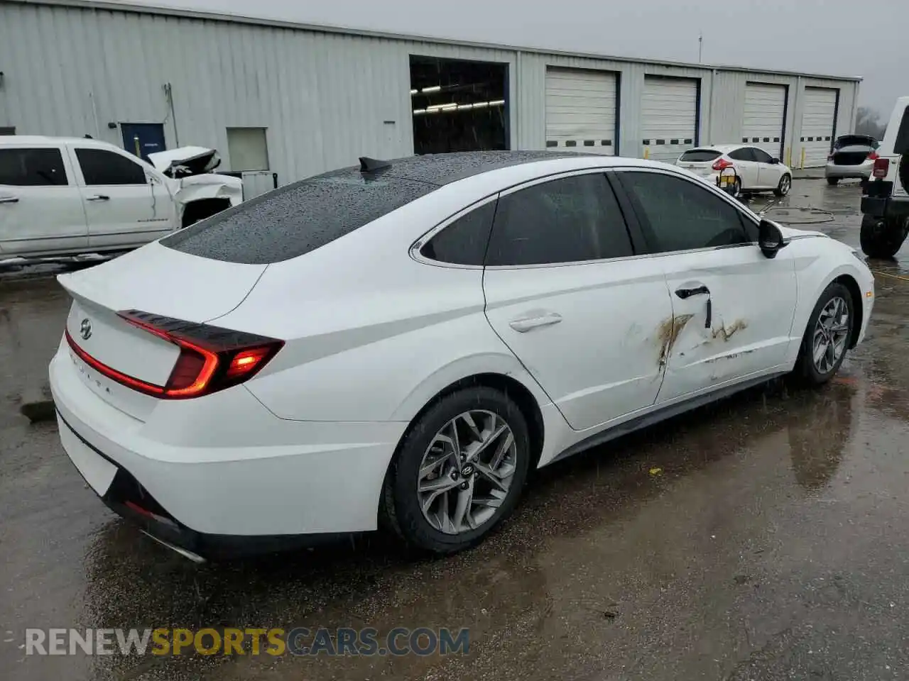 3 Photograph of a damaged car 5NPEF4JAXLH032822 HYUNDAI SONATA 2020