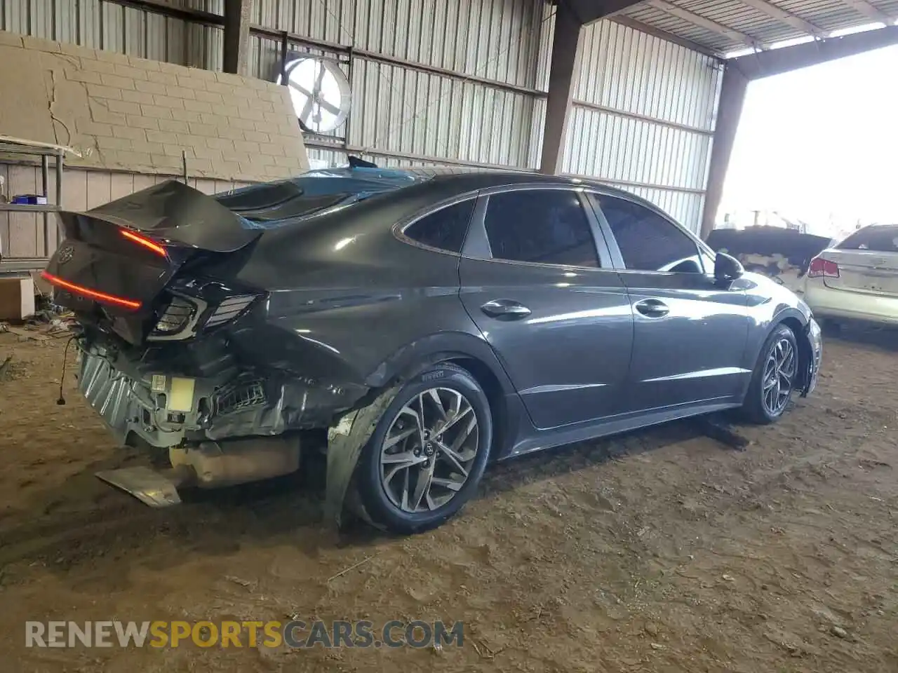 3 Photograph of a damaged car 5NPEL4JAXLH032005 HYUNDAI SONATA 2020
