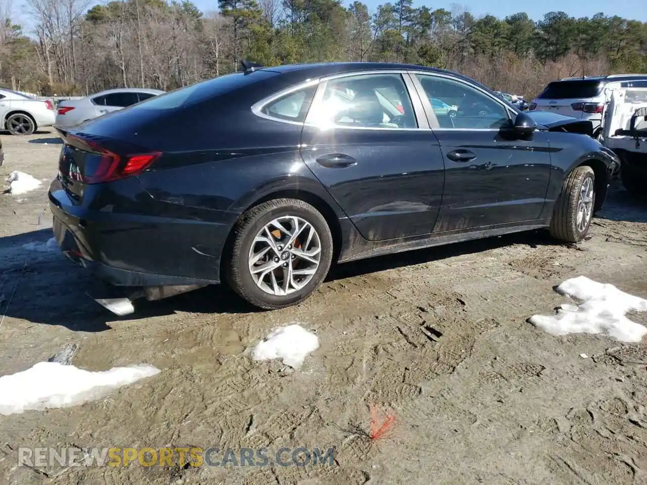 3 Photograph of a damaged car 5NPEL4JAXLH051881 HYUNDAI SONATA 2020