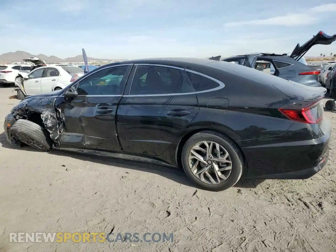 2 Photograph of a damaged car 5NPEL4JAXLH061410 HYUNDAI SONATA 2020