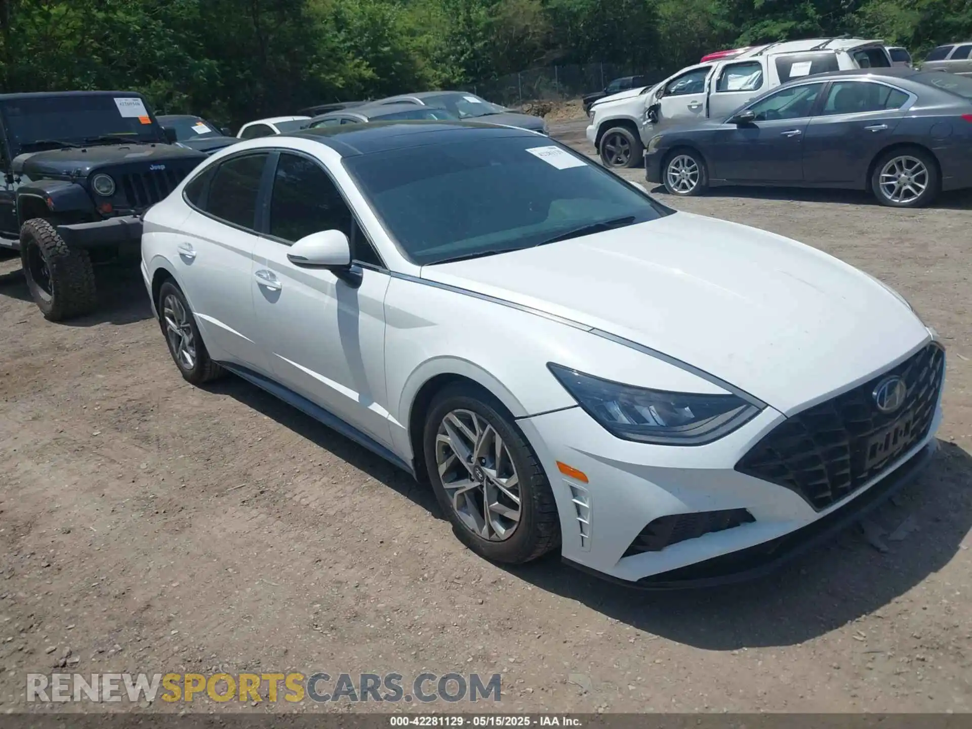 1 Photograph of a damaged car 5NPEF4JA2MH091896 HYUNDAI SONATA 2021