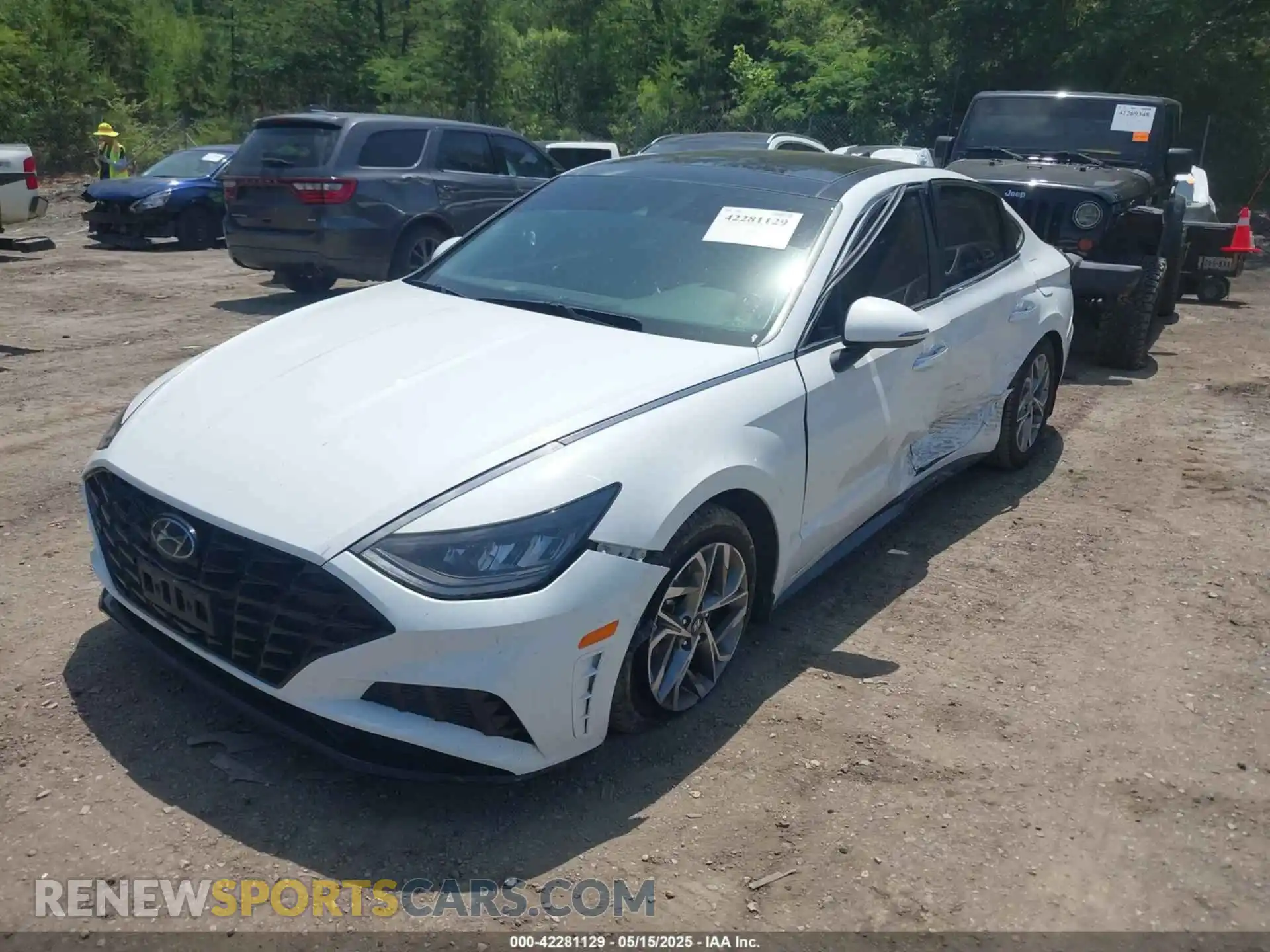 2 Photograph of a damaged car 5NPEF4JA2MH091896 HYUNDAI SONATA 2021