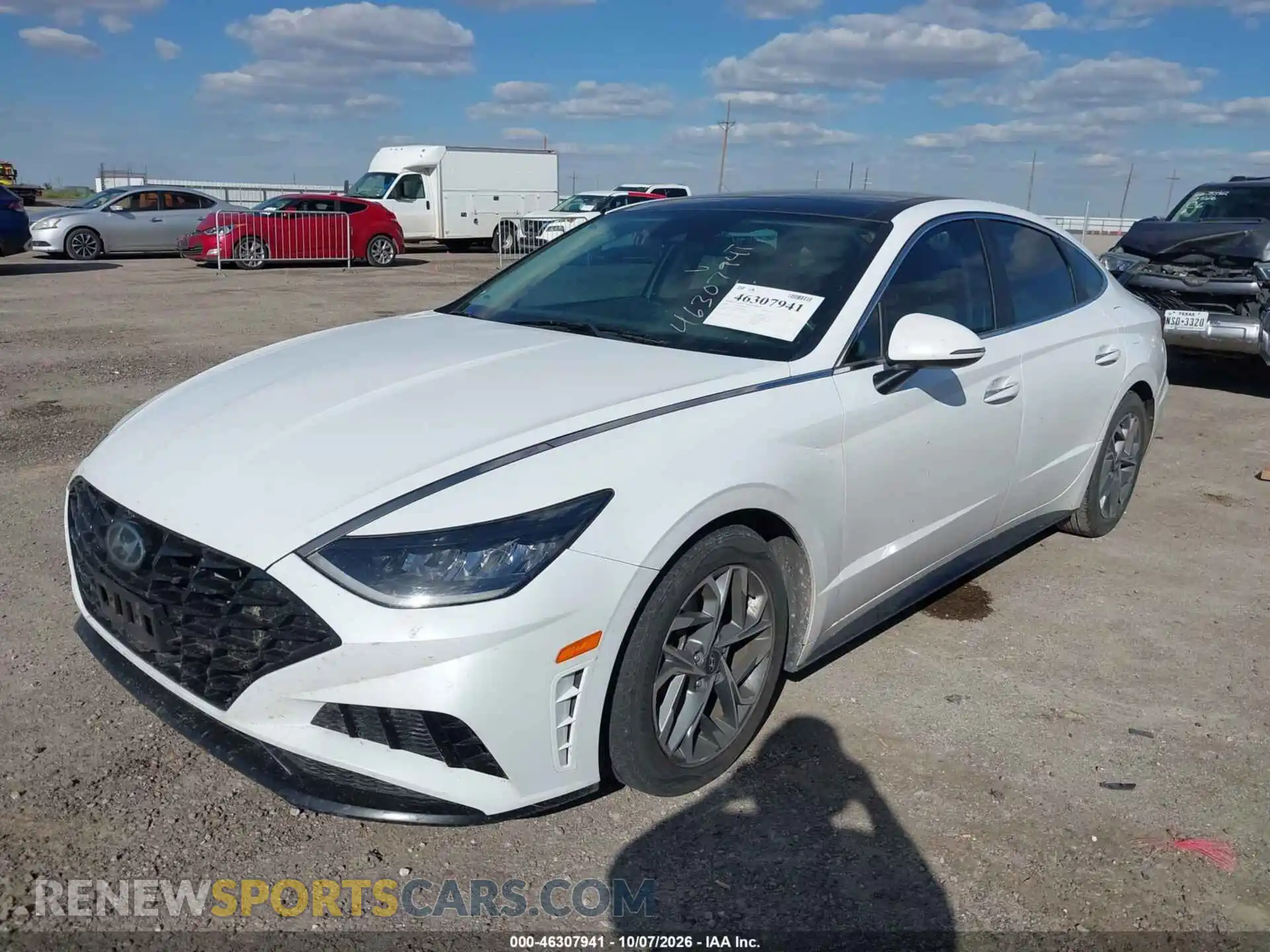 2 Photograph of a damaged car 5NPEF4JA2MH108146 HYUNDAI SONATA 2021