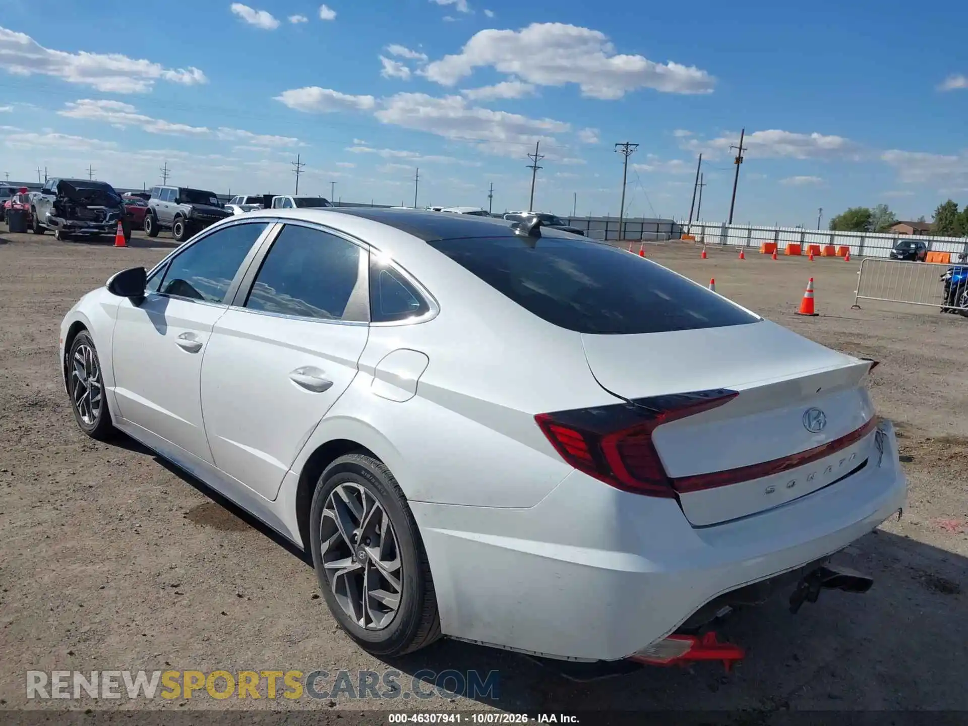 3 Photograph of a damaged car 5NPEF4JA2MH108146 HYUNDAI SONATA 2021