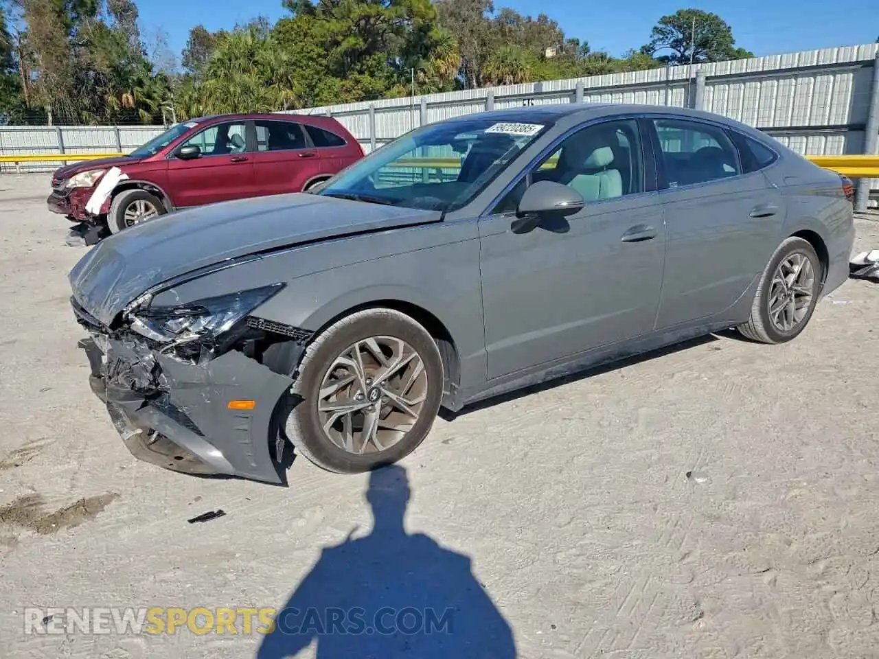 1 Photograph of a damaged car 5NPEF4JA4MH092953 HYUNDAI SONATA 2021