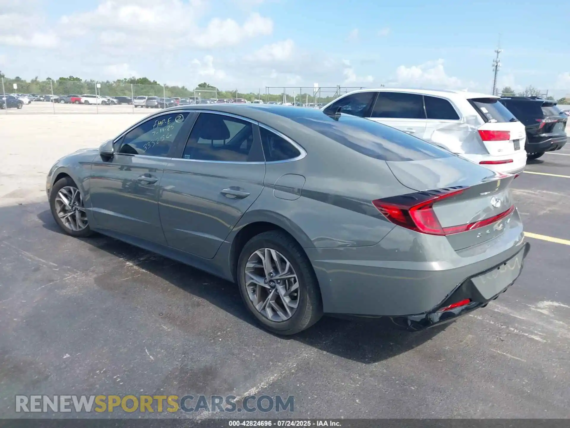 3 Photograph of a damaged car 5NPEF4JA4MH095609 HYUNDAI SONATA 2021