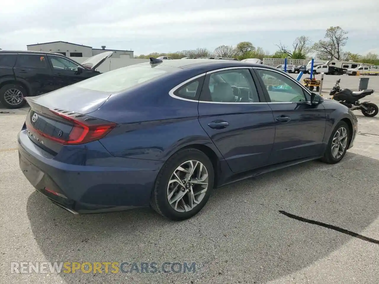 3 Photograph of a damaged car 5NPEF4JA4MH118919 HYUNDAI SONATA 2021