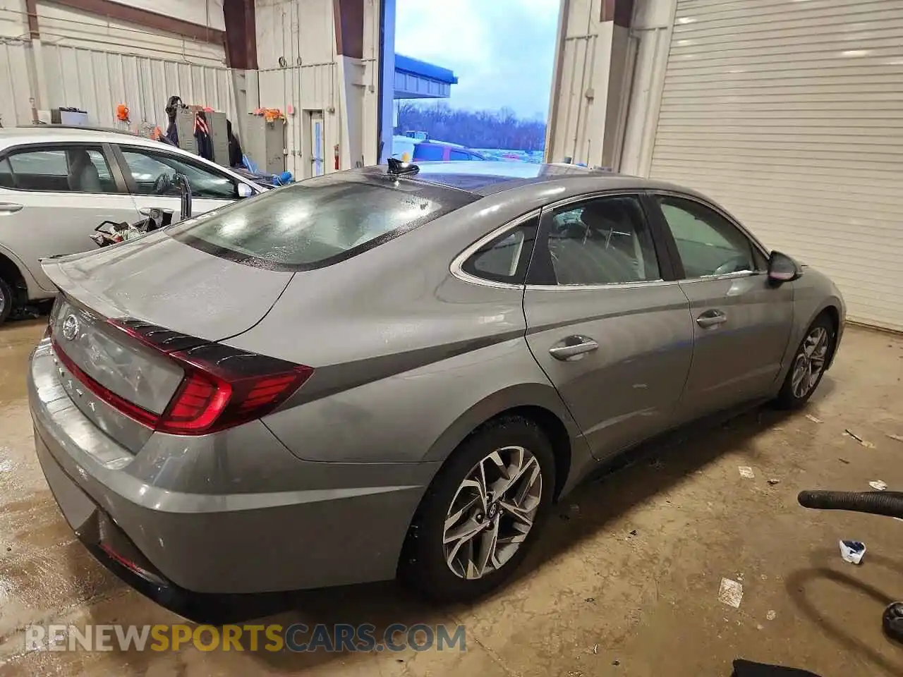 3 Photograph of a damaged car 5NPEF4JA5MH099474 HYUNDAI SONATA 2021