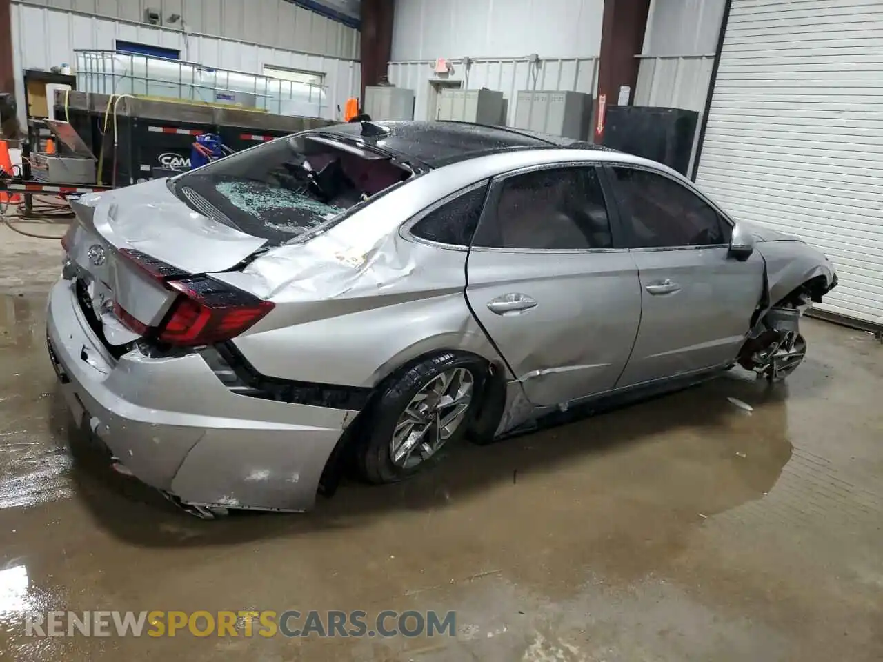 3 Photograph of a damaged car 5NPEF4JA5MH101997 HYUNDAI SONATA 2021