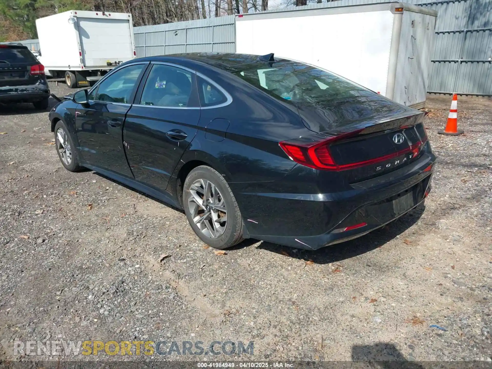 3 Photograph of a damaged car 5NPEF4JA6MH083977 HYUNDAI SONATA 2021