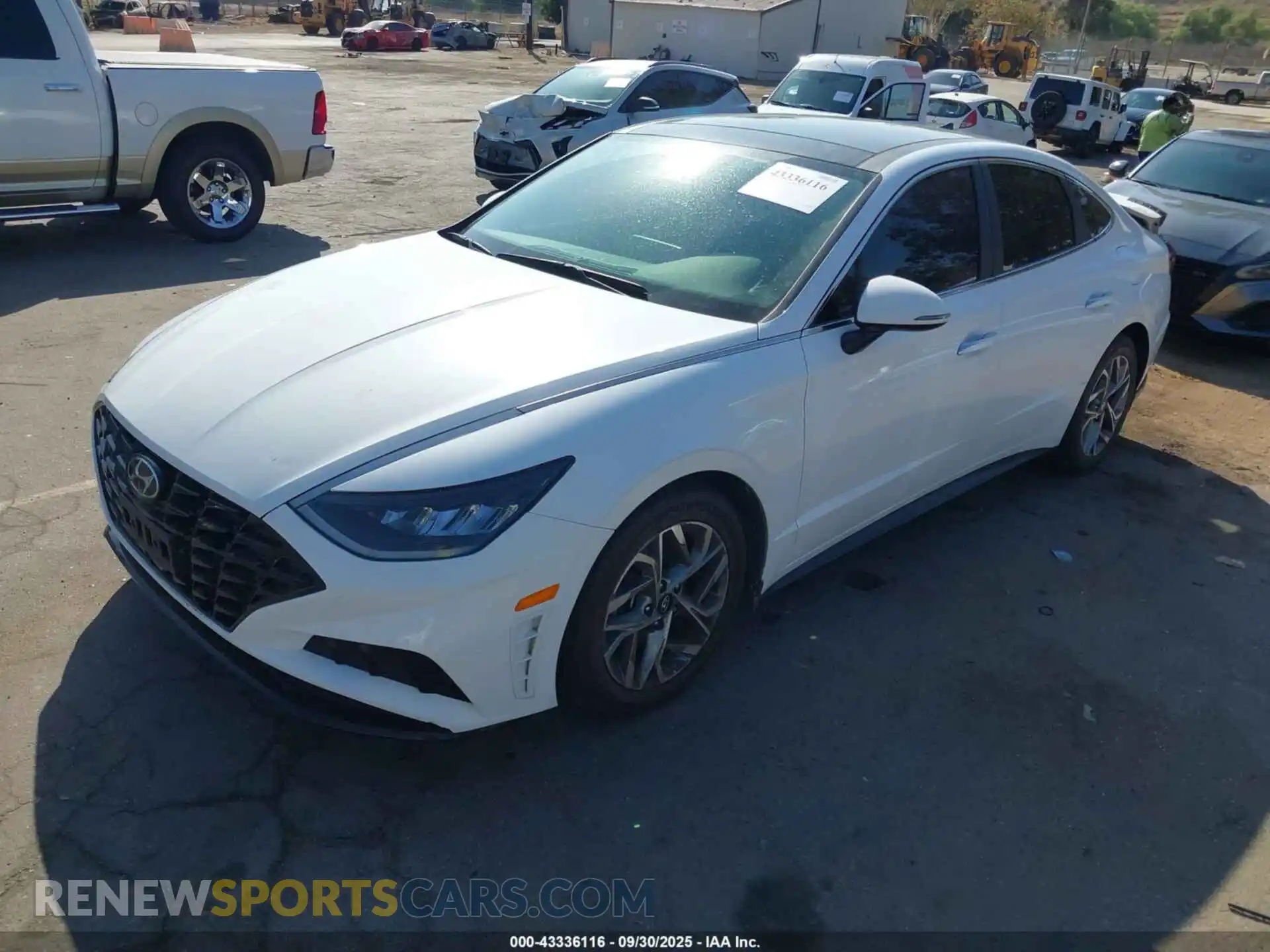 2 Photograph of a damaged car 5NPEF4JA6MH094770 HYUNDAI SONATA 2021