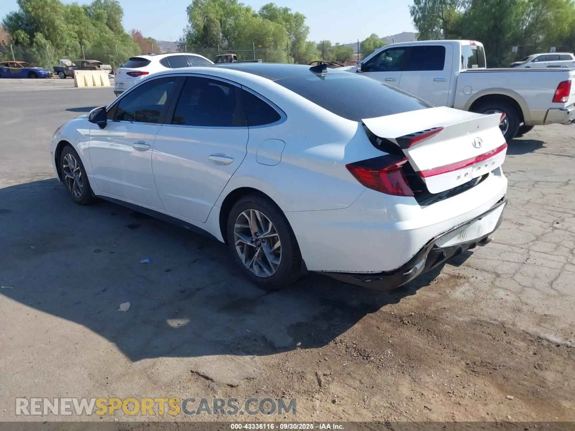 3 Photograph of a damaged car 5NPEF4JA6MH094770 HYUNDAI SONATA 2021