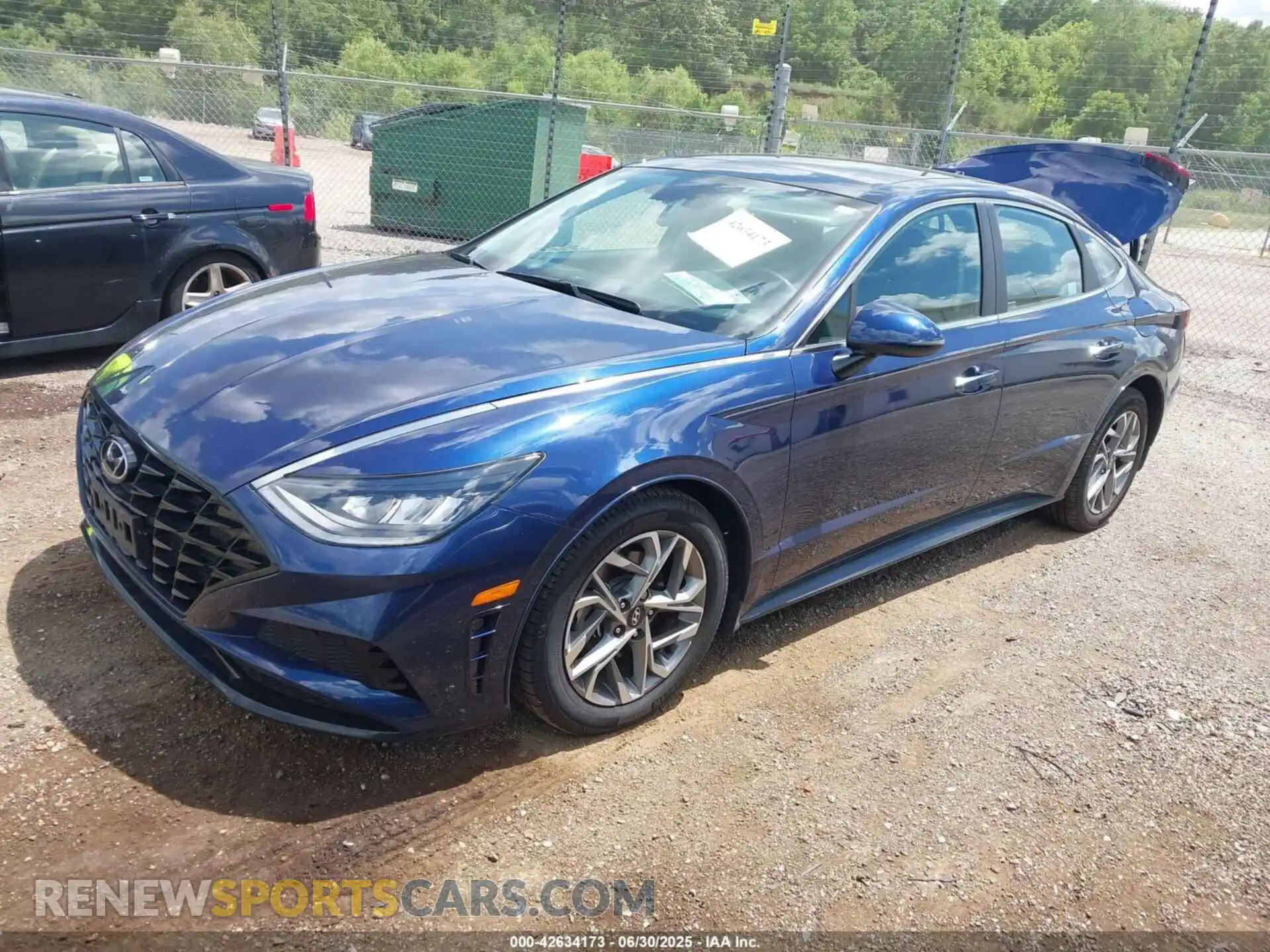 2 Photograph of a damaged car 5NPEF4JA6MH124270 HYUNDAI SONATA 2021