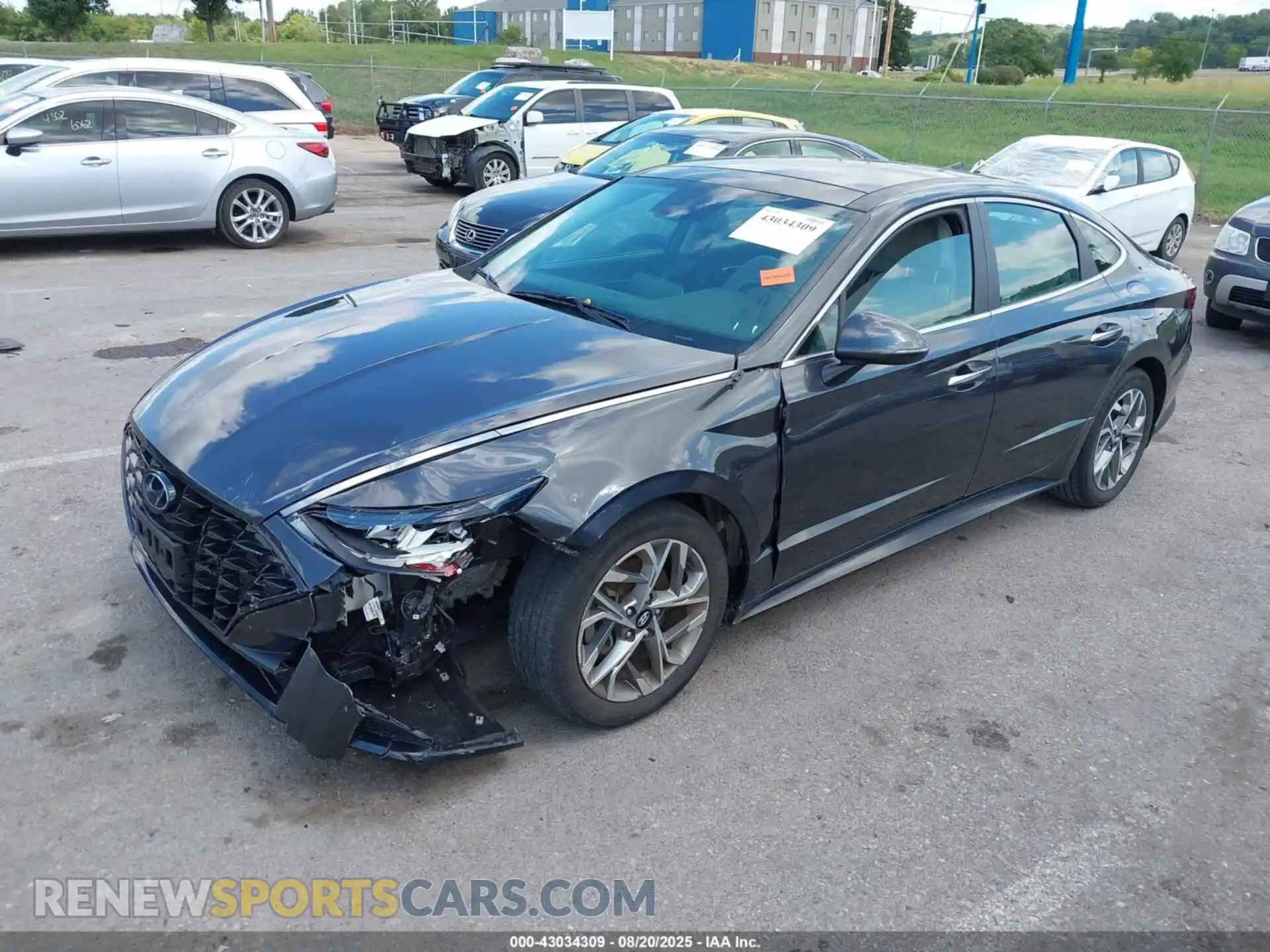 2 Photograph of a damaged car 5NPEF4JA9MH092785 HYUNDAI SONATA 2021