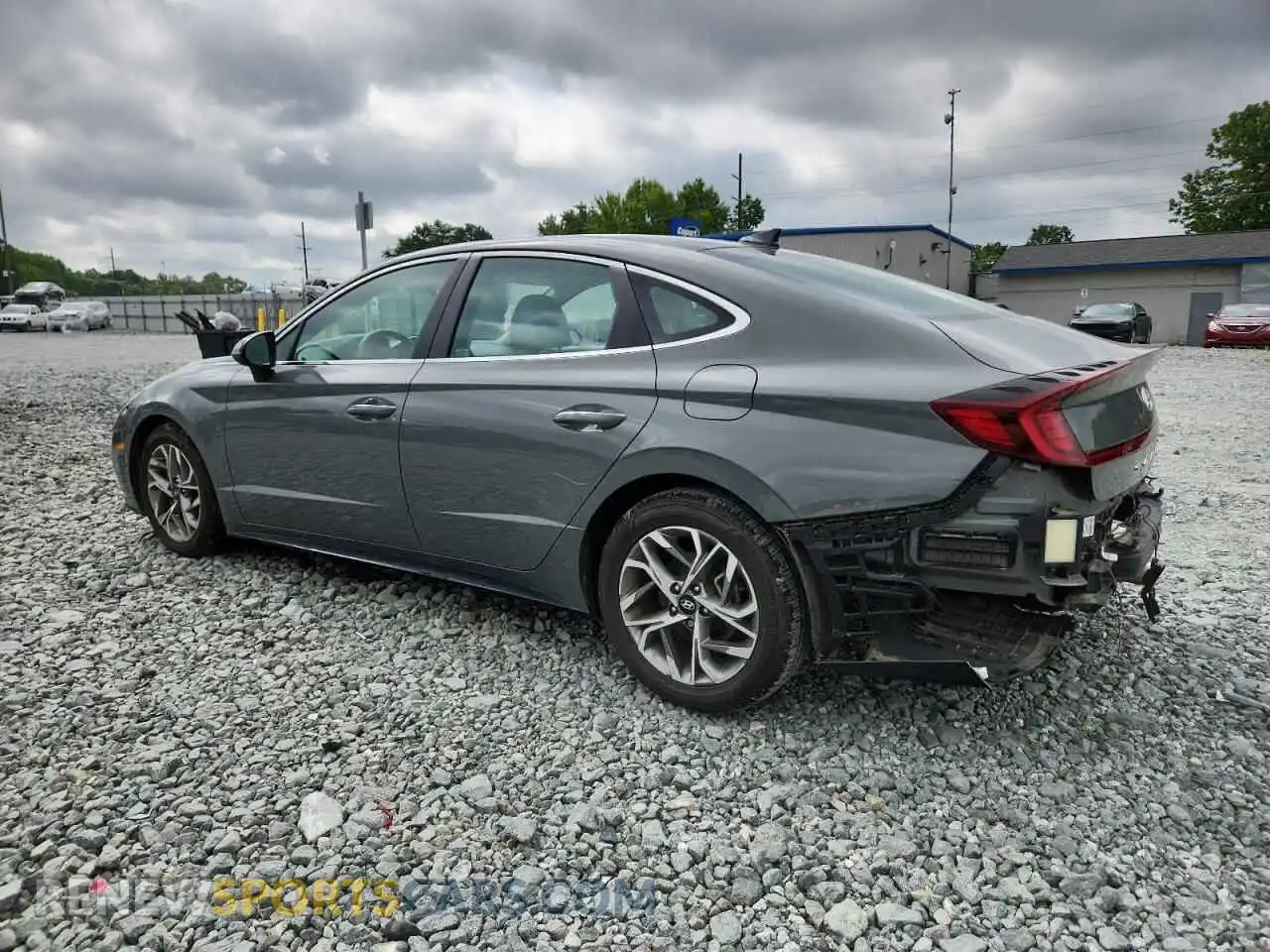 2 Photograph of a damaged car 5NPEF4JAXMH120903 HYUNDAI SONATA 2021