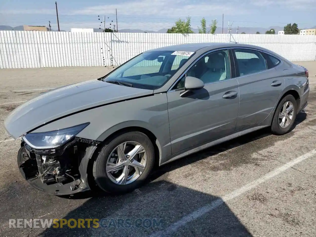 1 Photograph of a damaged car 5NPEG4JA0MH100611 HYUNDAI SONATA 2021