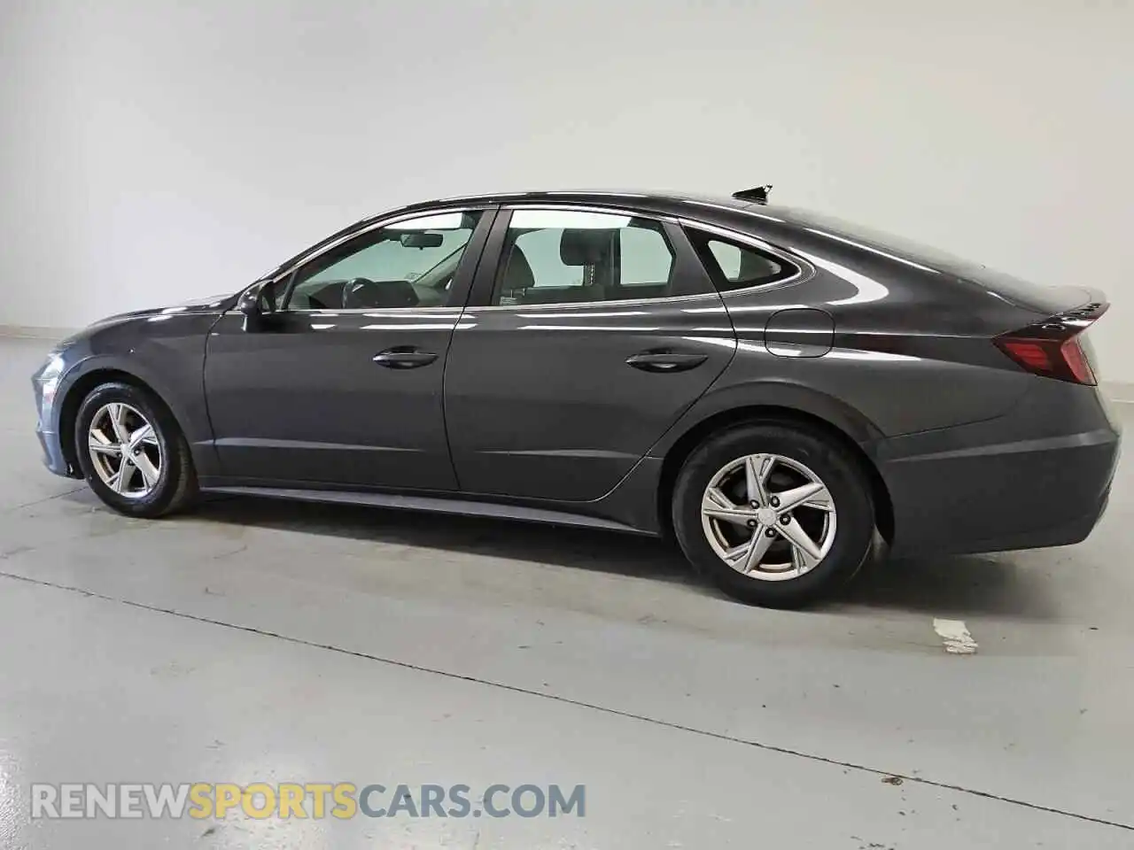 2 Photograph of a damaged car 5NPEG4JA0MH125380 HYUNDAI SONATA 2021