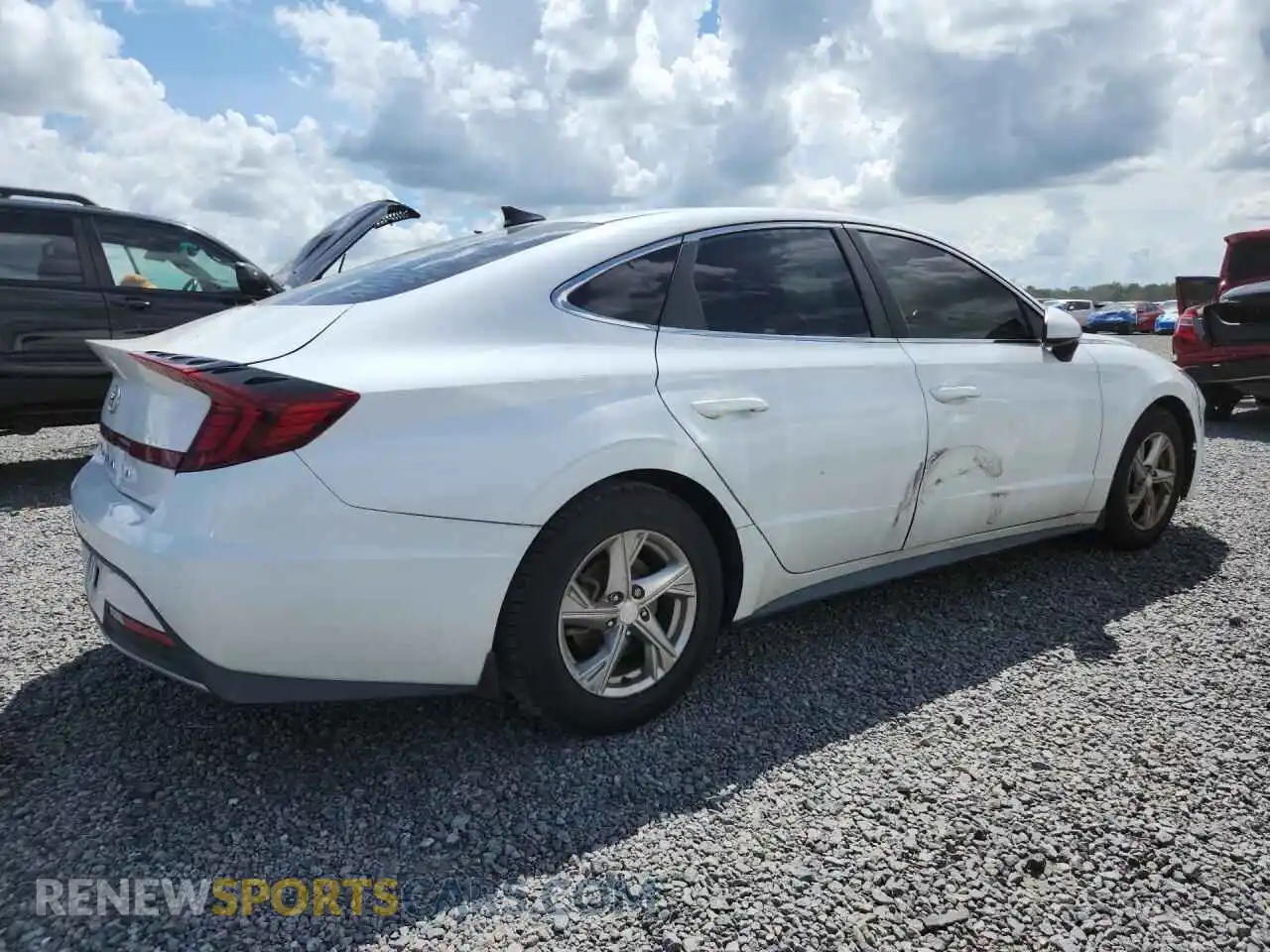 3 Photograph of a damaged car 5NPEG4JA0MH130935 HYUNDAI SONATA 2021
