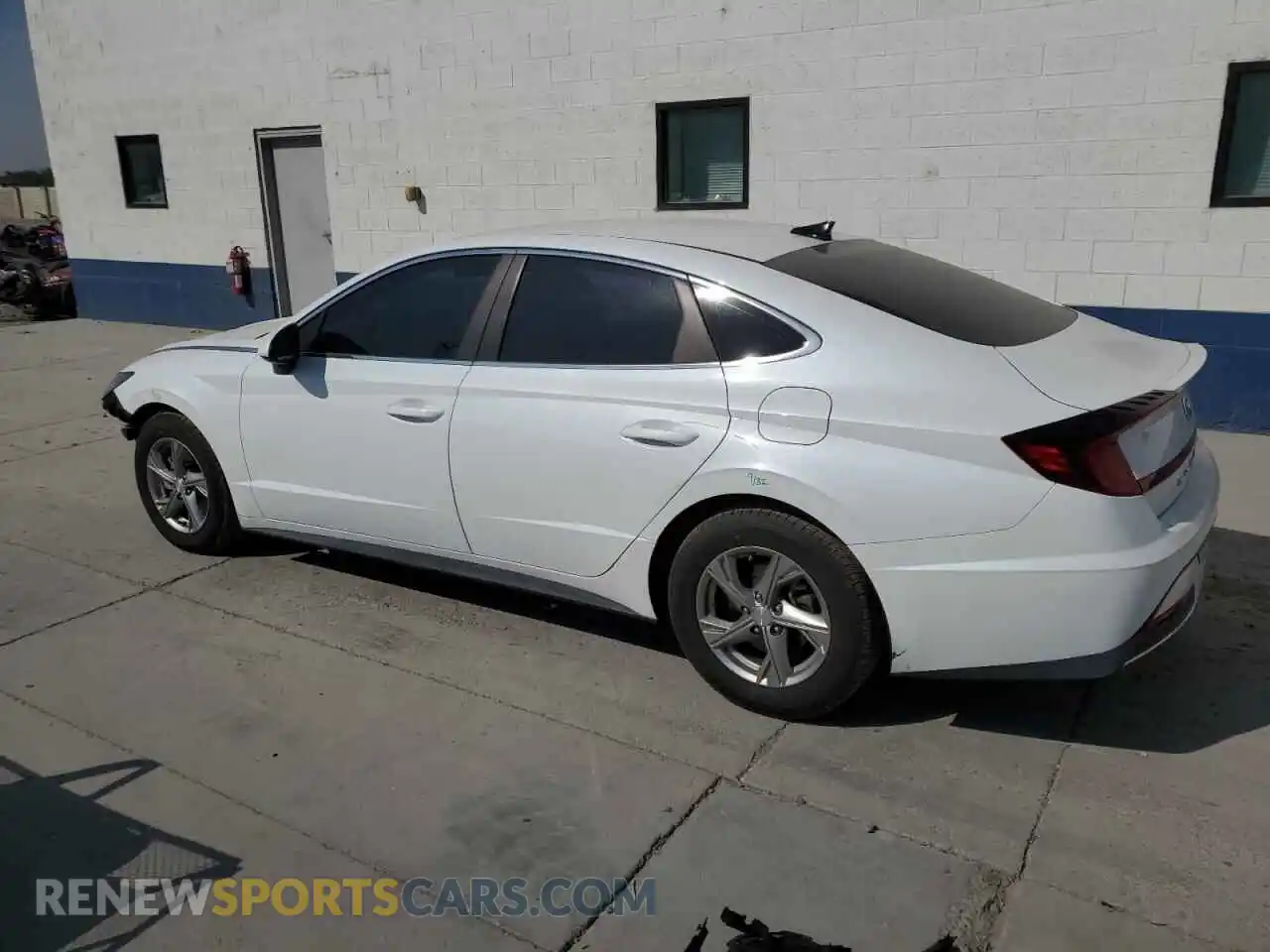 2 Photograph of a damaged car 5NPEG4JA1MH113061 HYUNDAI SONATA 2021