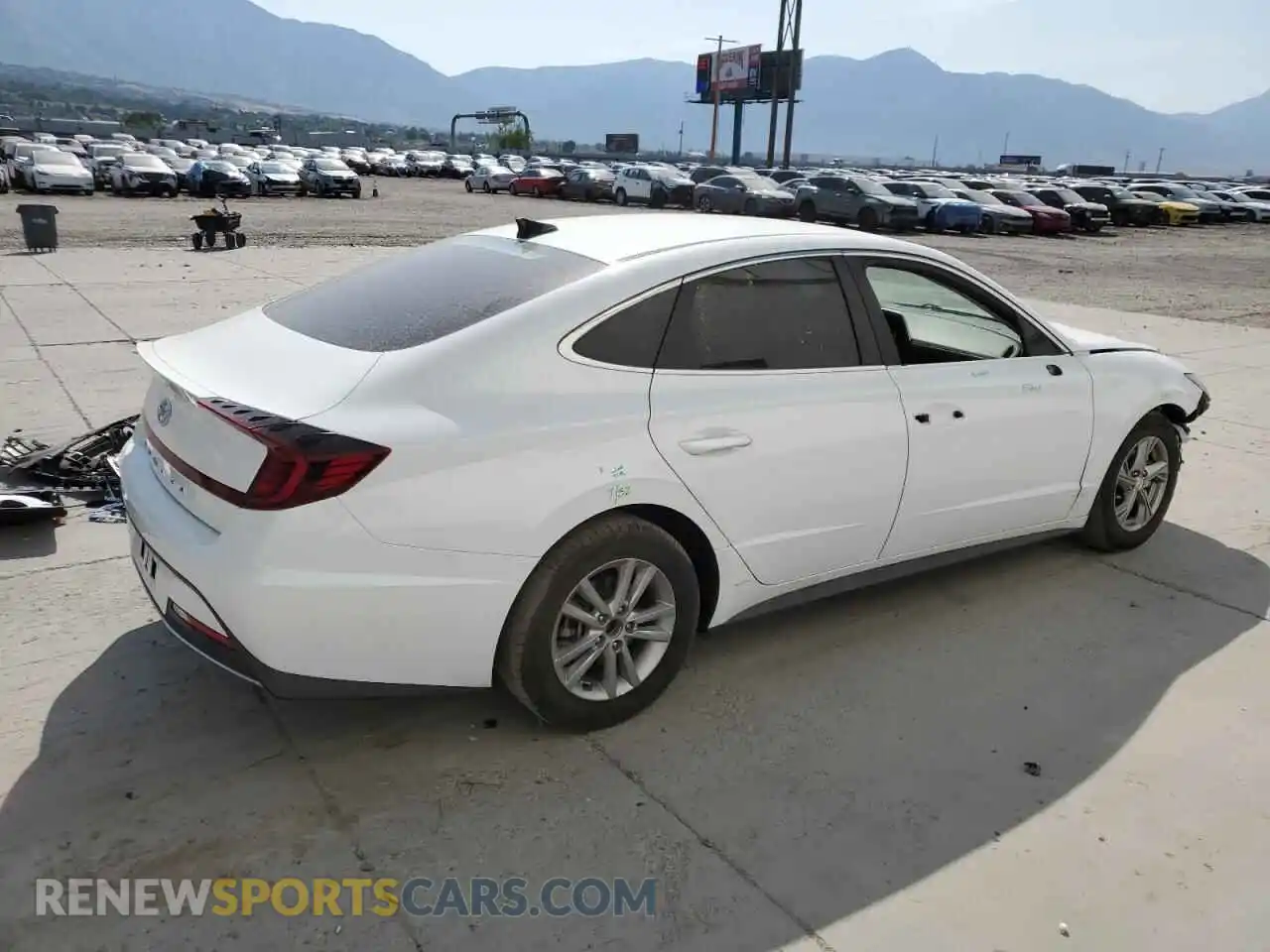 3 Photograph of a damaged car 5NPEG4JA1MH113061 HYUNDAI SONATA 2021