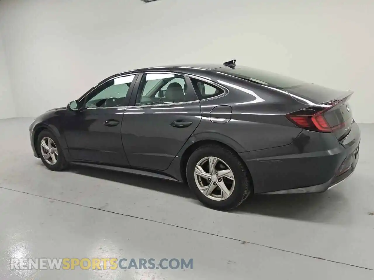 2 Photograph of a damaged car 5NPEG4JA2MH125381 HYUNDAI SONATA 2021