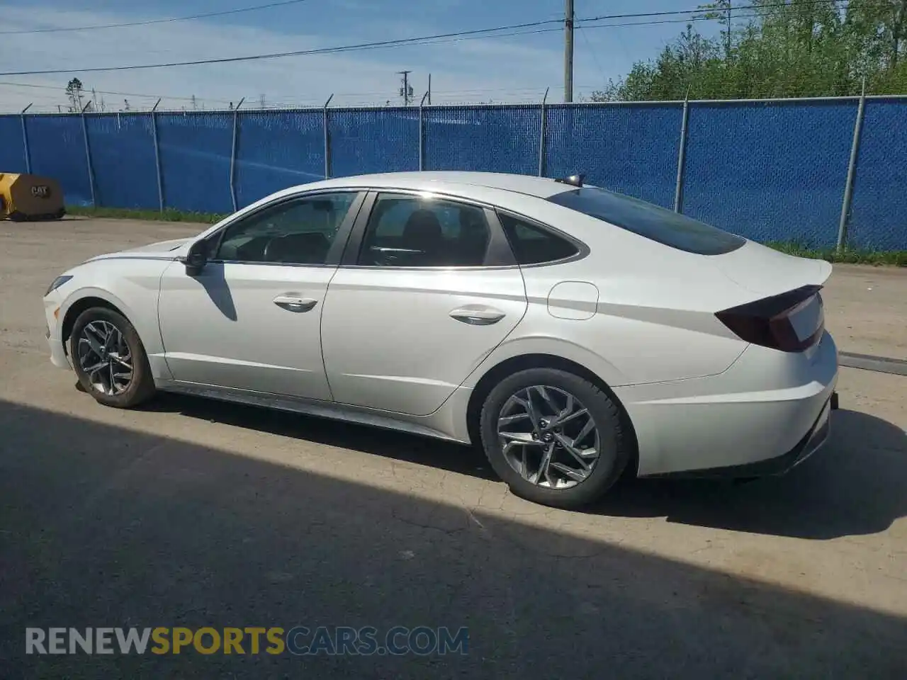 2 Photograph of a damaged car 5NPEG4JA2MH126160 HYUNDAI SONATA 2021