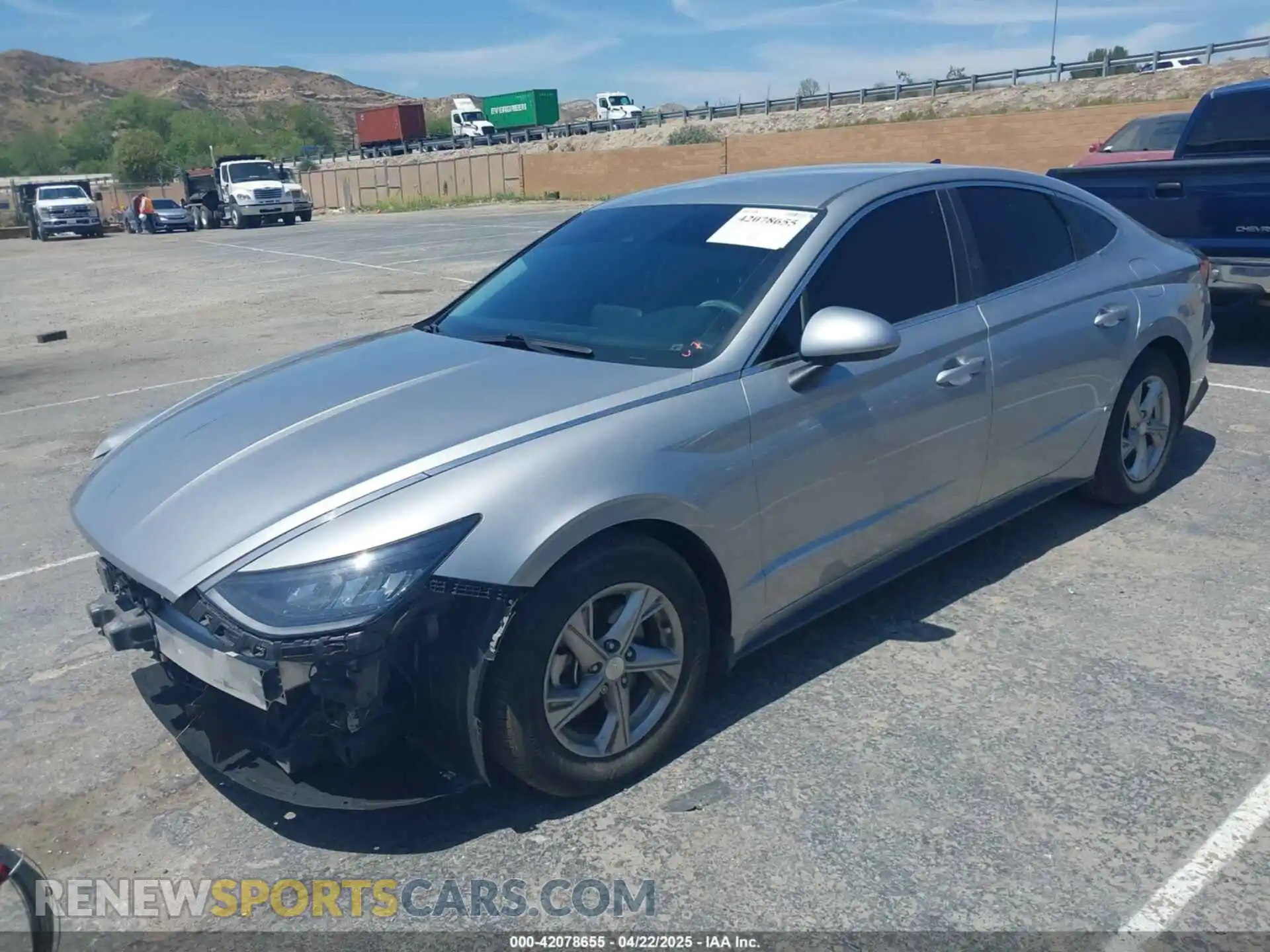 2 Photograph of a damaged car 5NPEG4JA3MH113966 HYUNDAI SONATA 2021