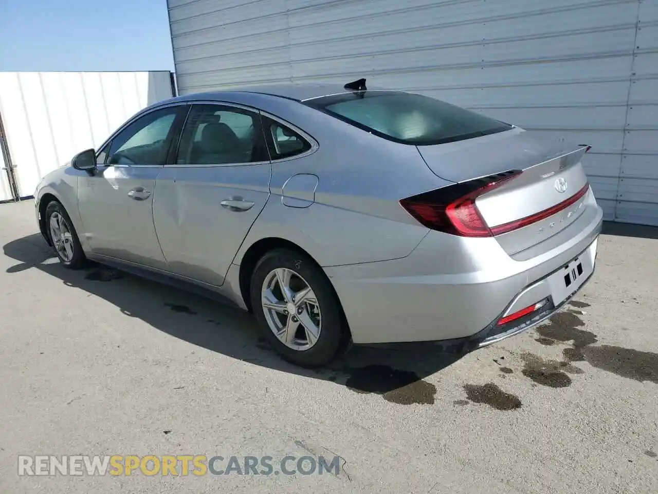 2 Photograph of a damaged car 5NPEG4JA3MH125664 HYUNDAI SONATA 2021