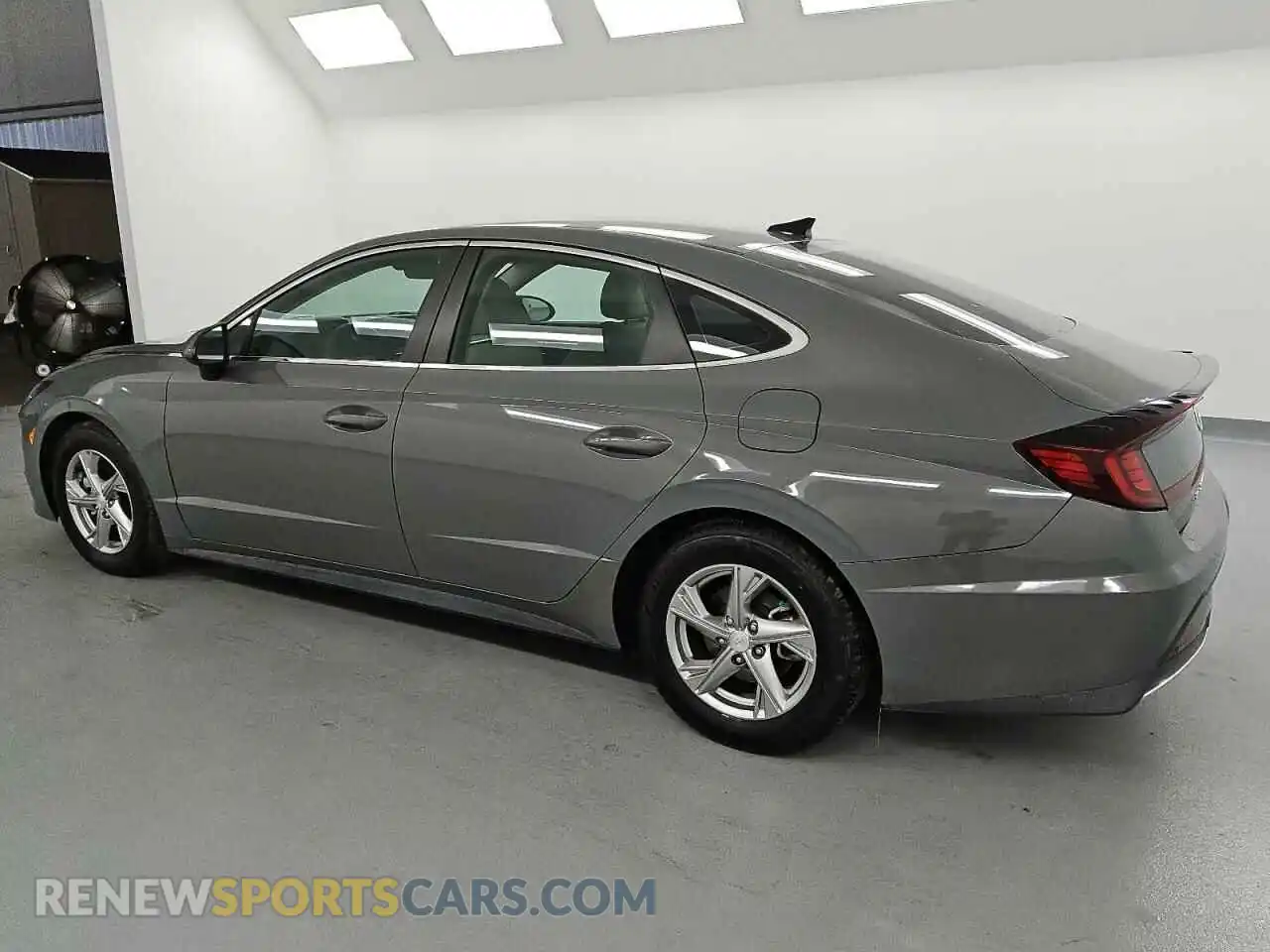 2 Photograph of a damaged car 5NPEG4JA3MH127849 HYUNDAI SONATA 2021