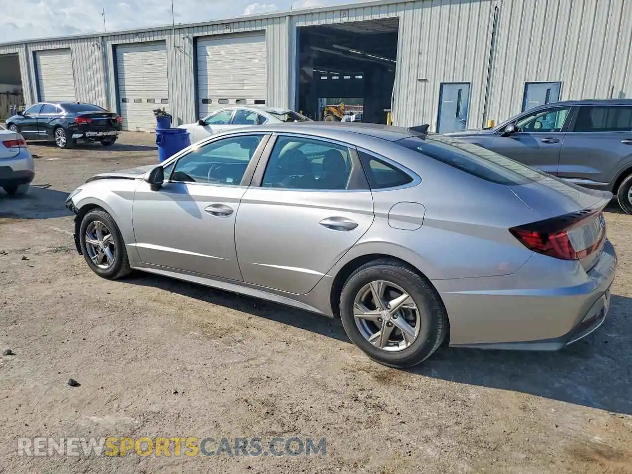 2 Photograph of a damaged car 5NPEG4JA4MH079536 HYUNDAI SONATA 2021