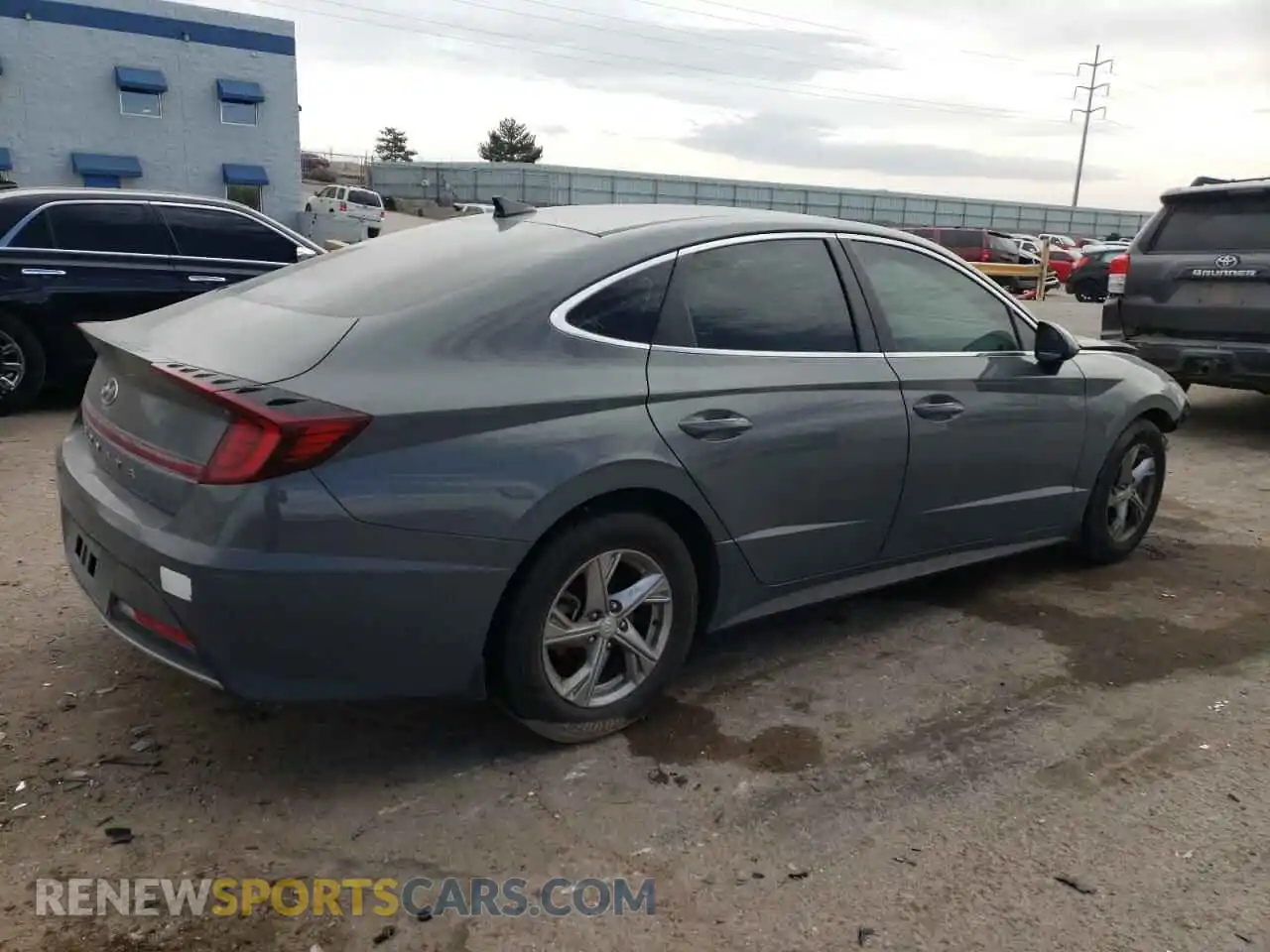 3 Photograph of a damaged car 5NPEG4JA4MH115998 HYUNDAI SONATA 2021