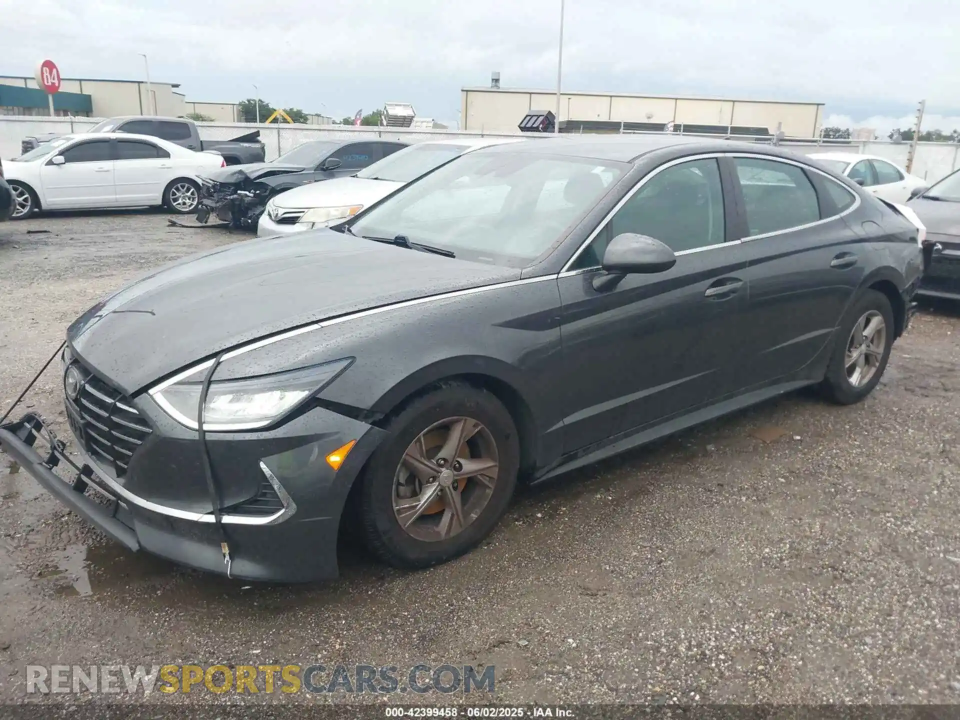 2 Photograph of a damaged car 5NPEG4JA5MH068643 HYUNDAI SONATA 2021