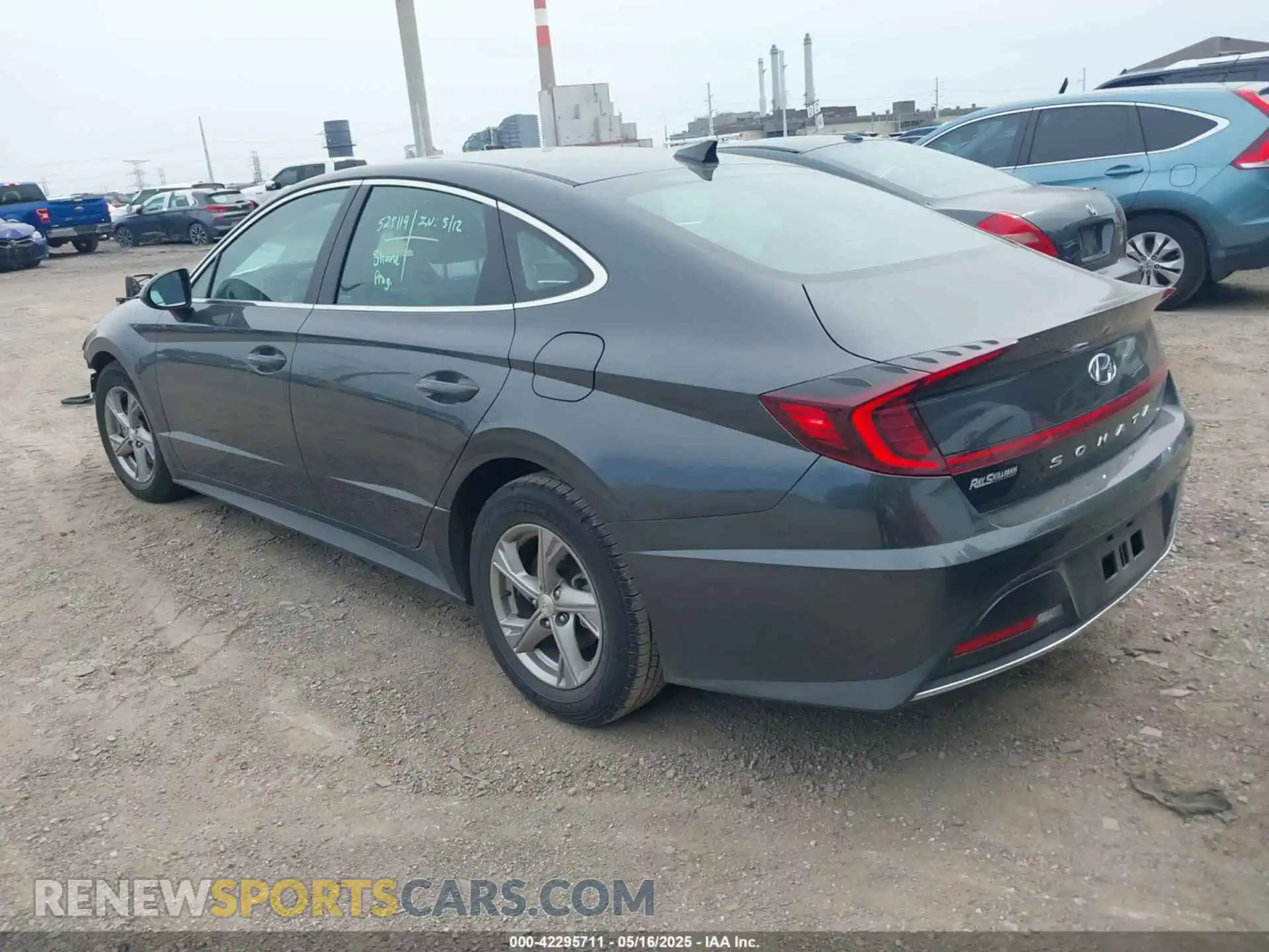 3 Photograph of a damaged car 5NPEG4JA5MH097172 HYUNDAI SONATA 2021