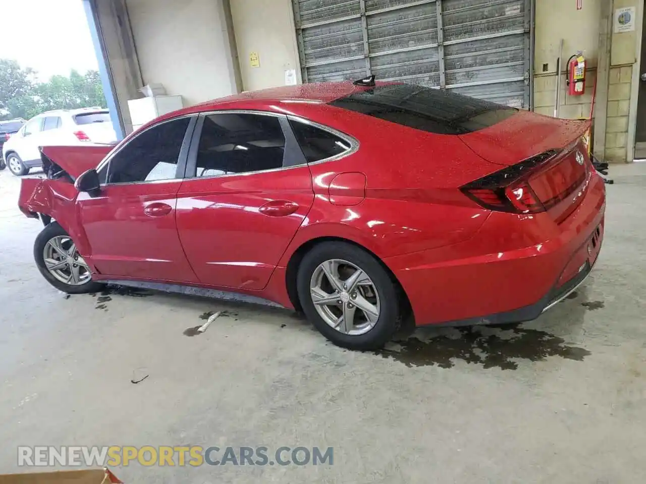 2 Photograph of a damaged car 5NPEG4JA6MH082423 HYUNDAI SONATA 2021