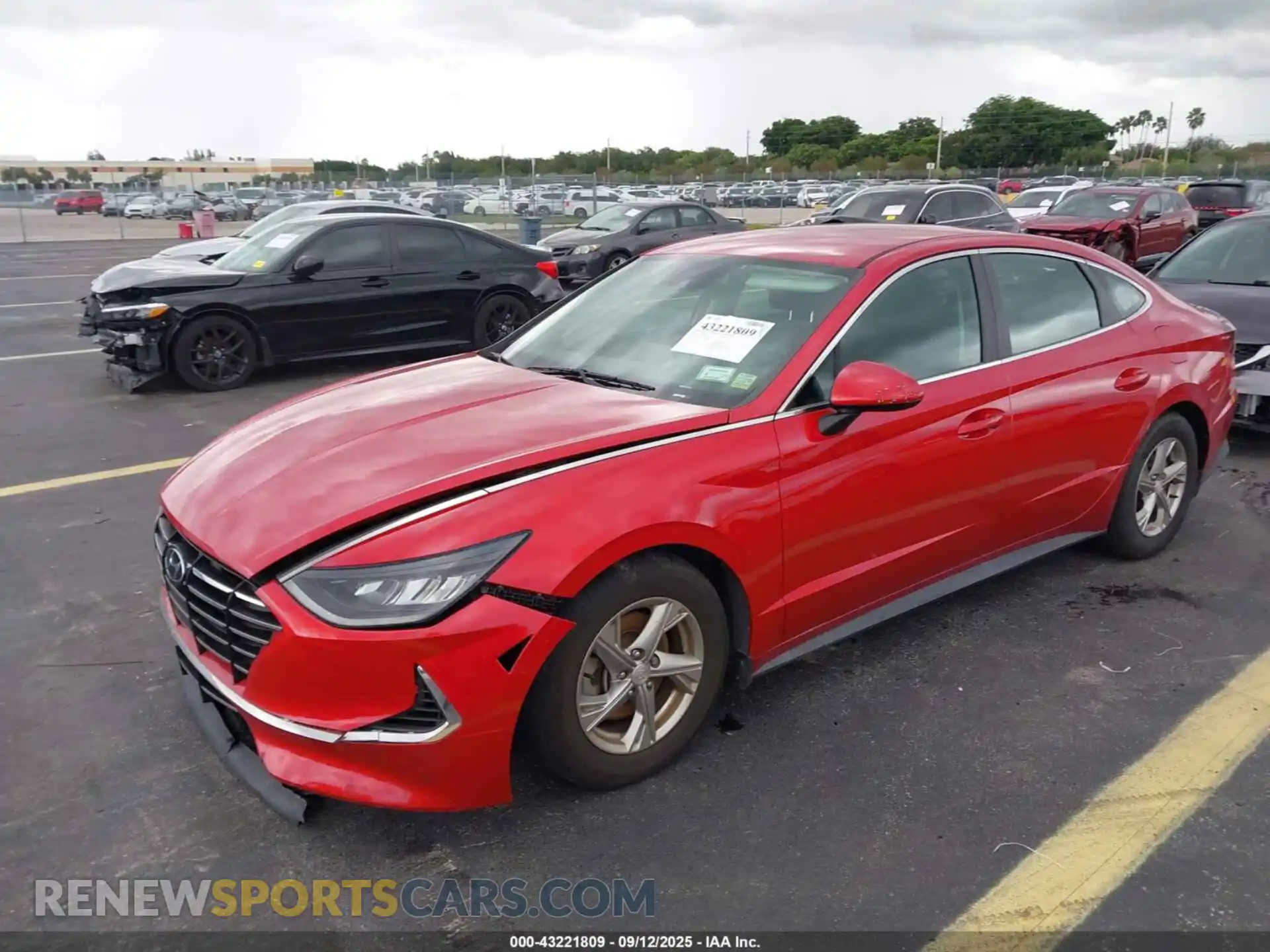 2 Photograph of a damaged car 5NPEG4JA6MH088223 HYUNDAI SONATA 2021